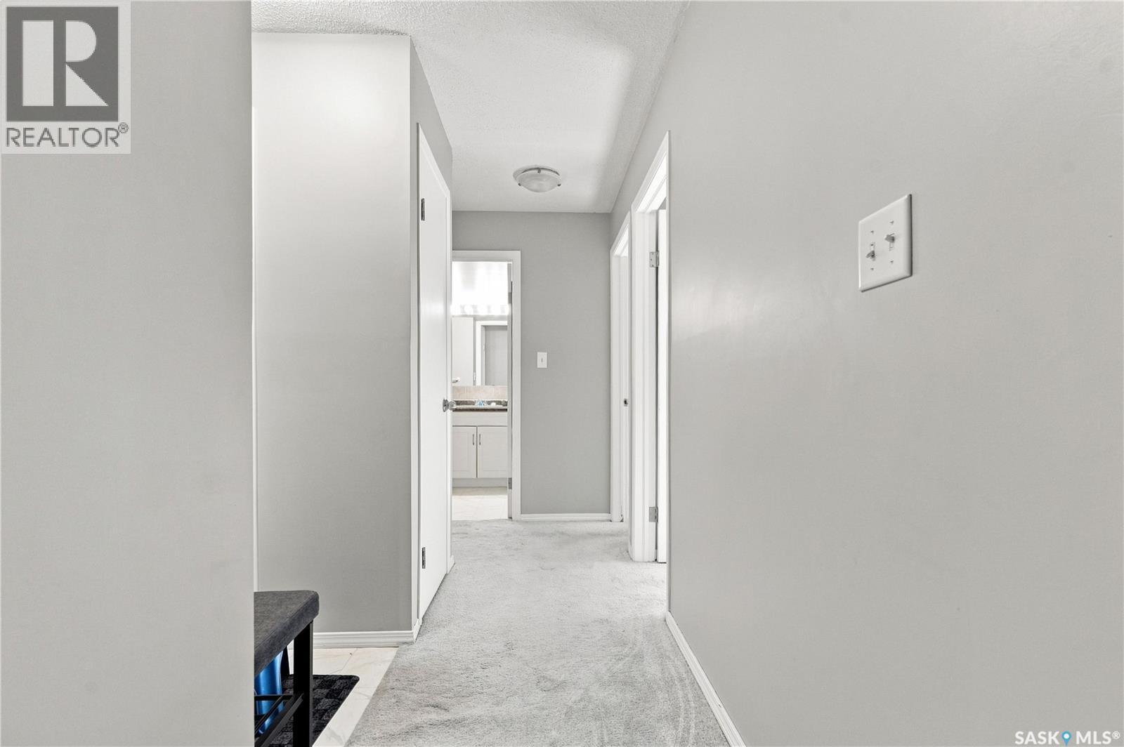 2 111 St Lawrence Crescent Property Photo 14
