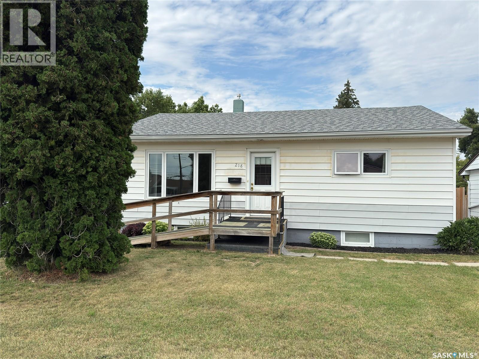 218 Downey STREET Property Photo 1