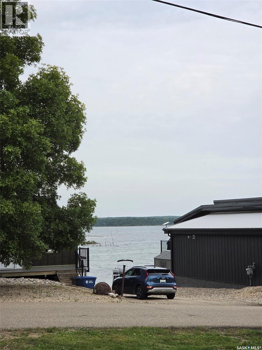 3 Manitoba Street Property Photo 5