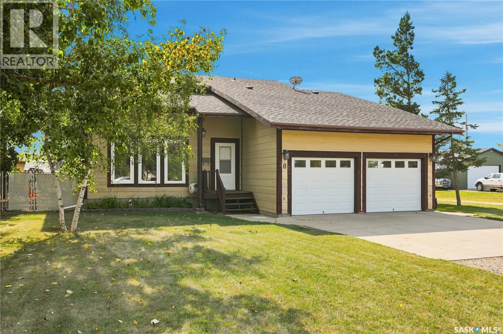 301 2nd Avenue Property Photo 2