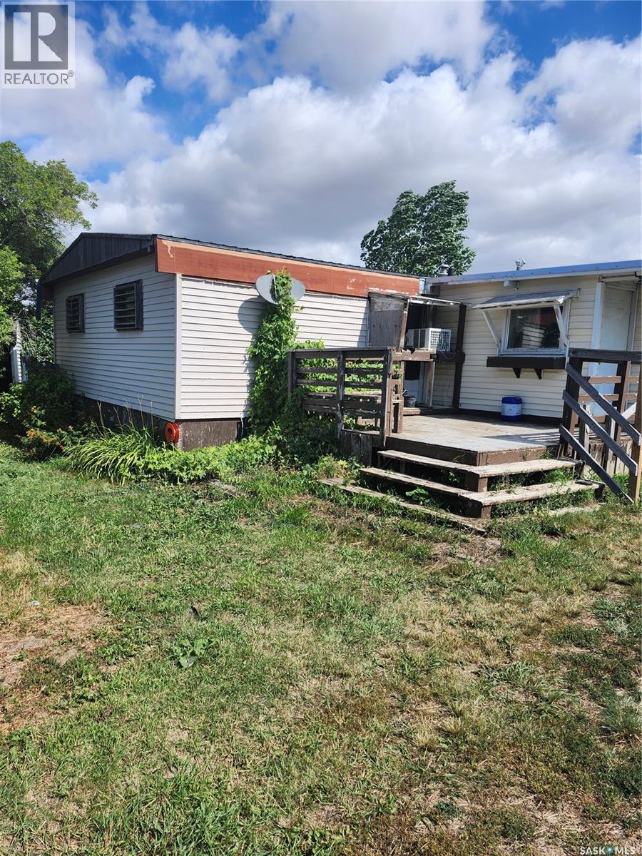Gull Lake Acreage Property Photo 1