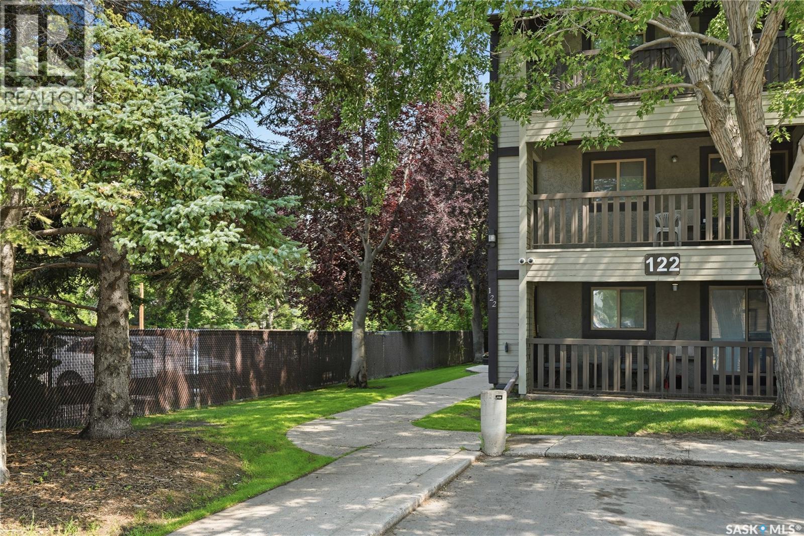 219 122 Edinburgh Place Property Photo 2