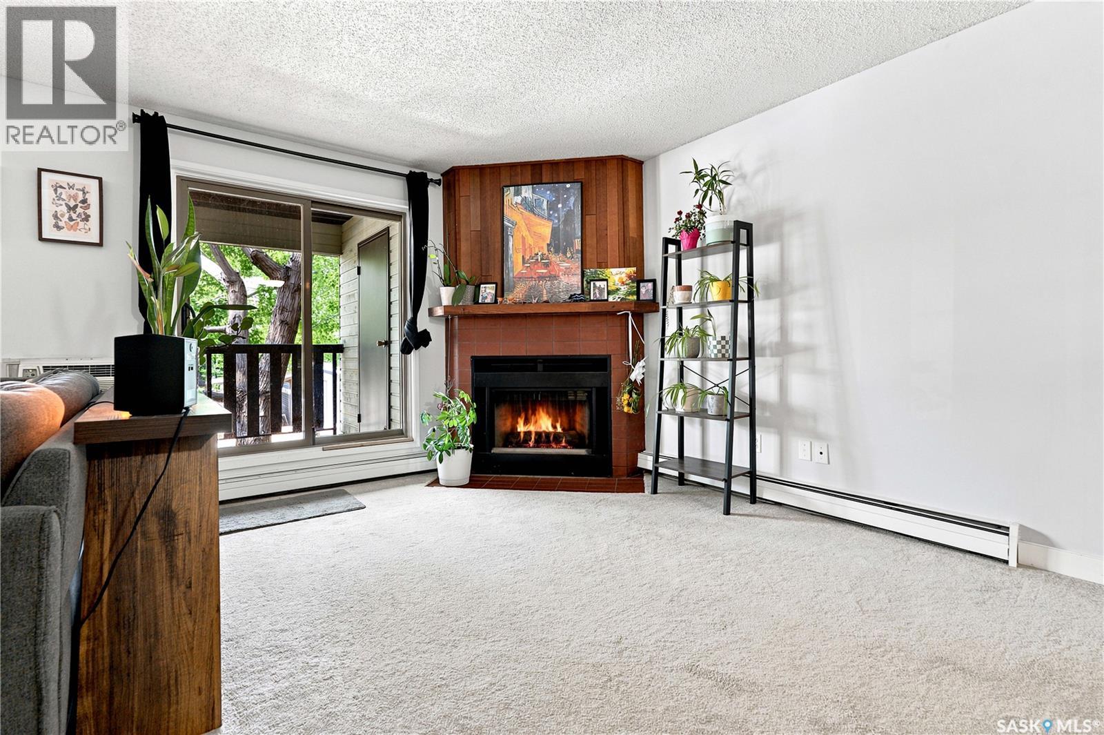 219 122 Edinburgh Place Property Photo 3