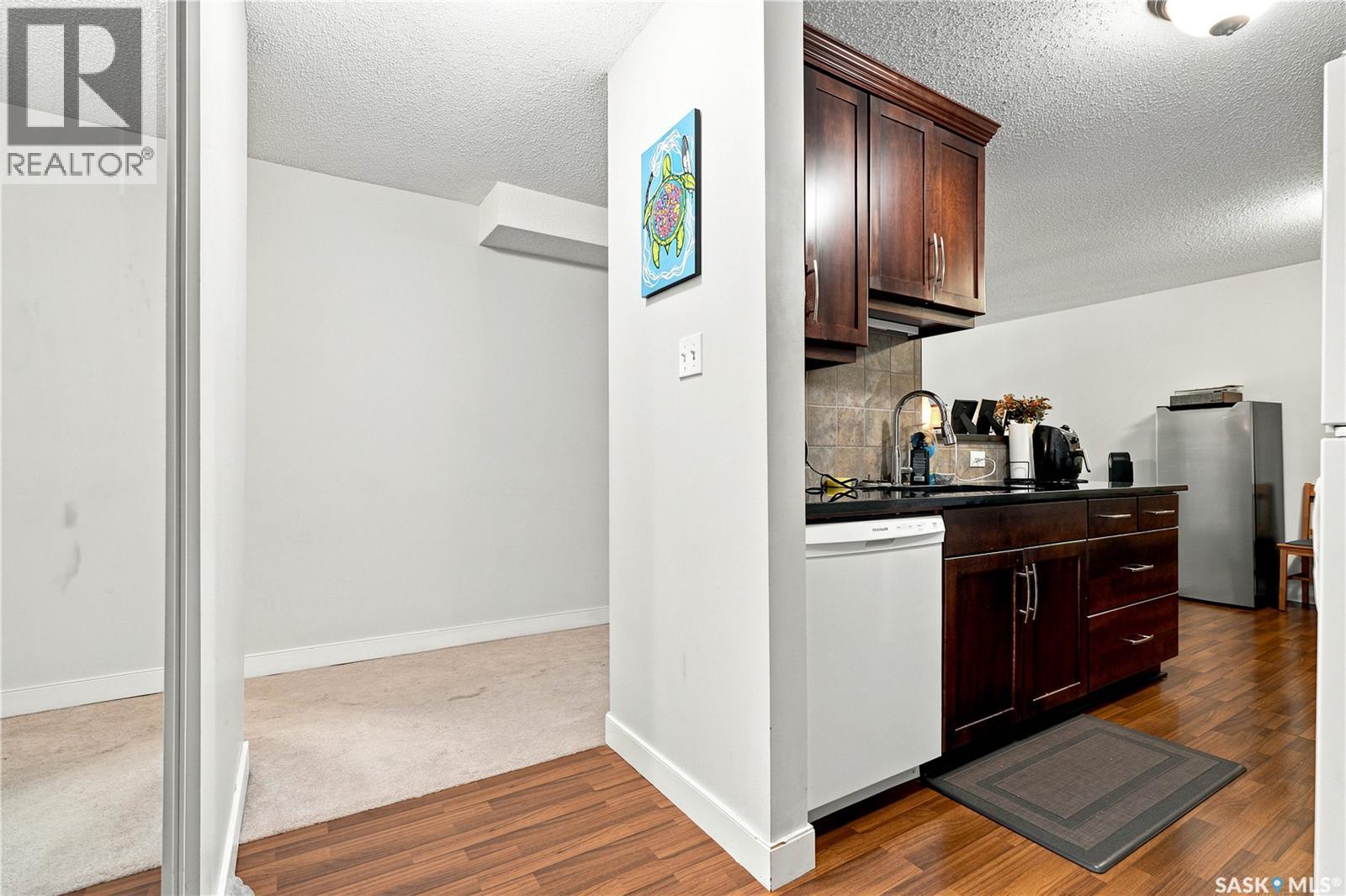 219 122 Edinburgh Place Property Photo 6