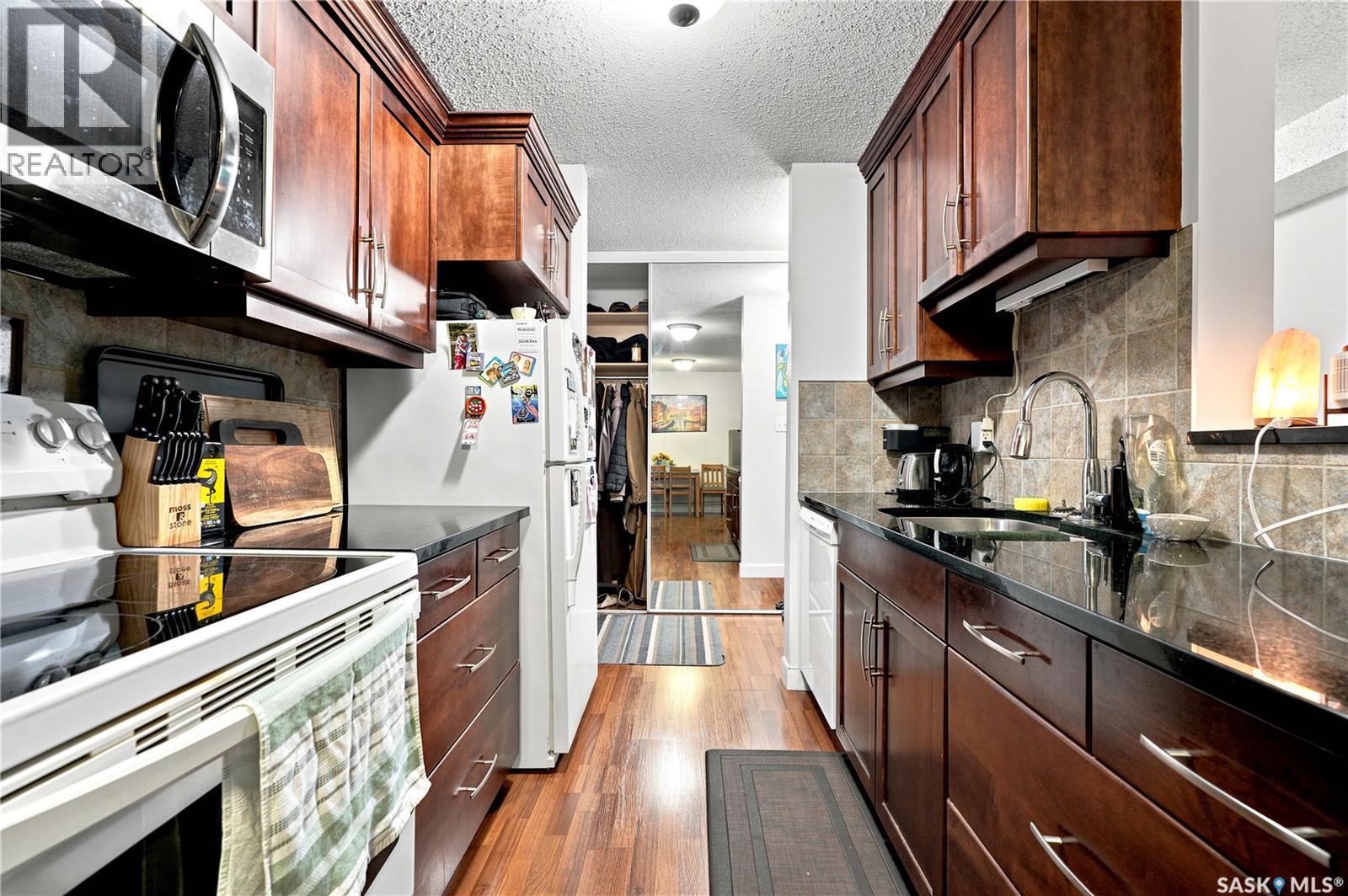 219 122 Edinburgh Place Property Photo 8