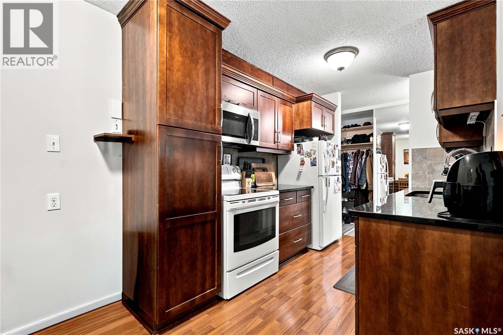 219 122 Edinburgh Place Property Photo 9