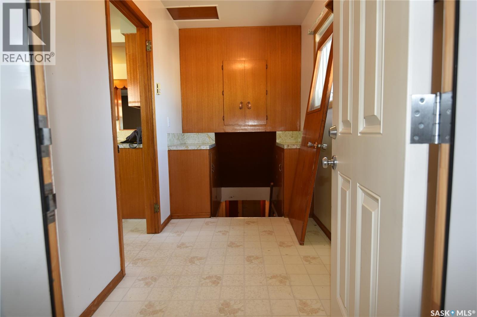 220 5th Street W Property Photo 4