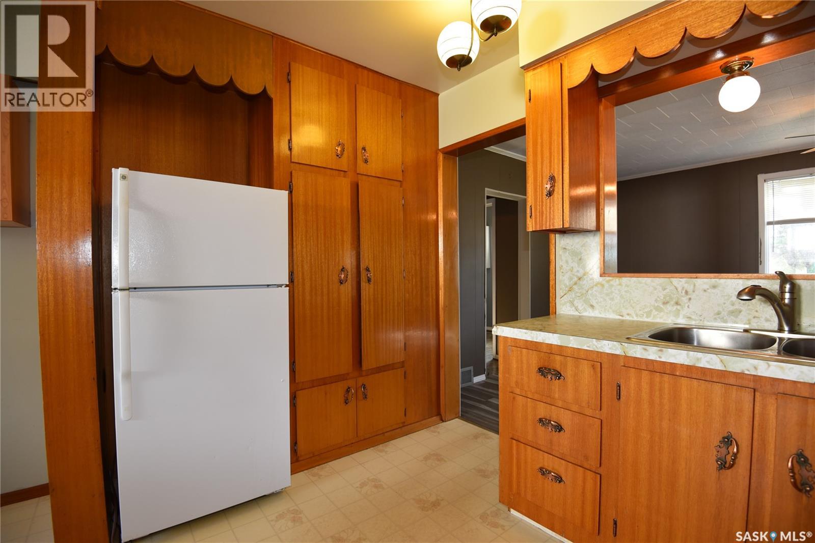 220 5th Street W Property Photo 8