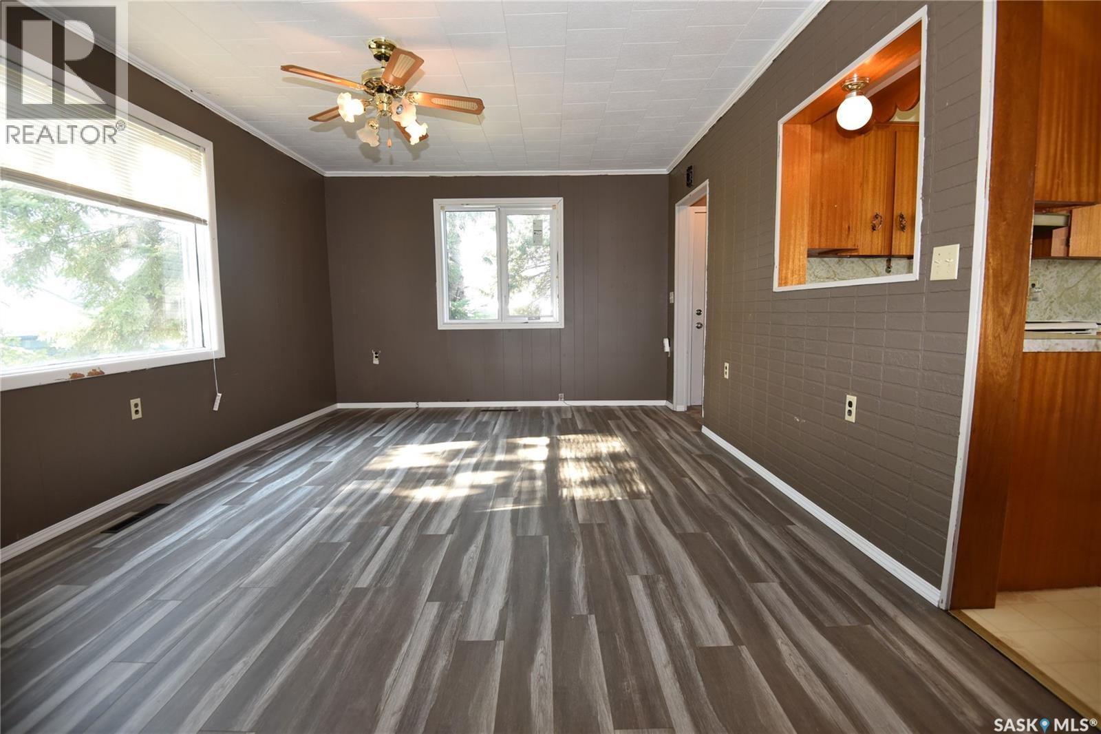 220 5th Street W Property Photo 11