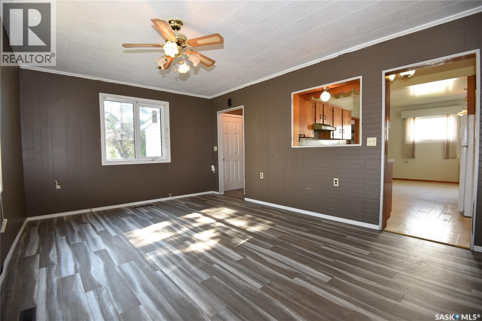 220 5th Street W Property Photo 12