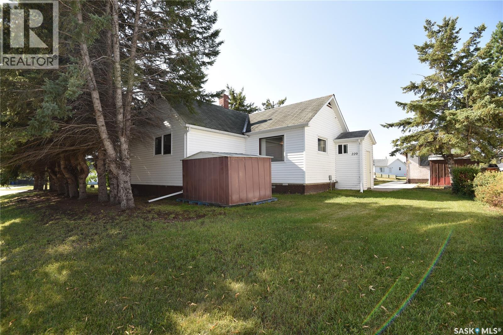 220 5th Street W Property Photo 23
