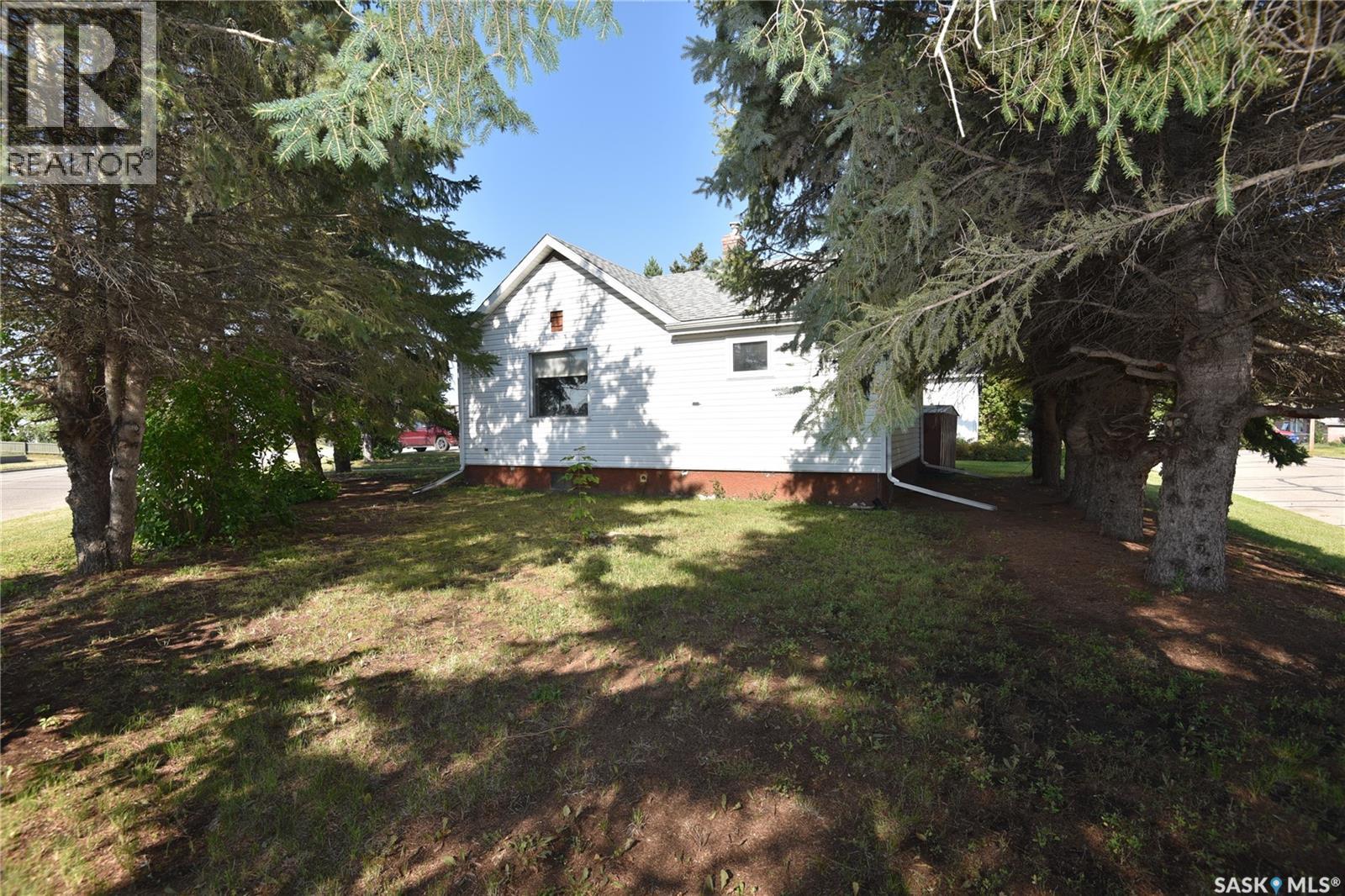 220 5th Street W Property Photo 24