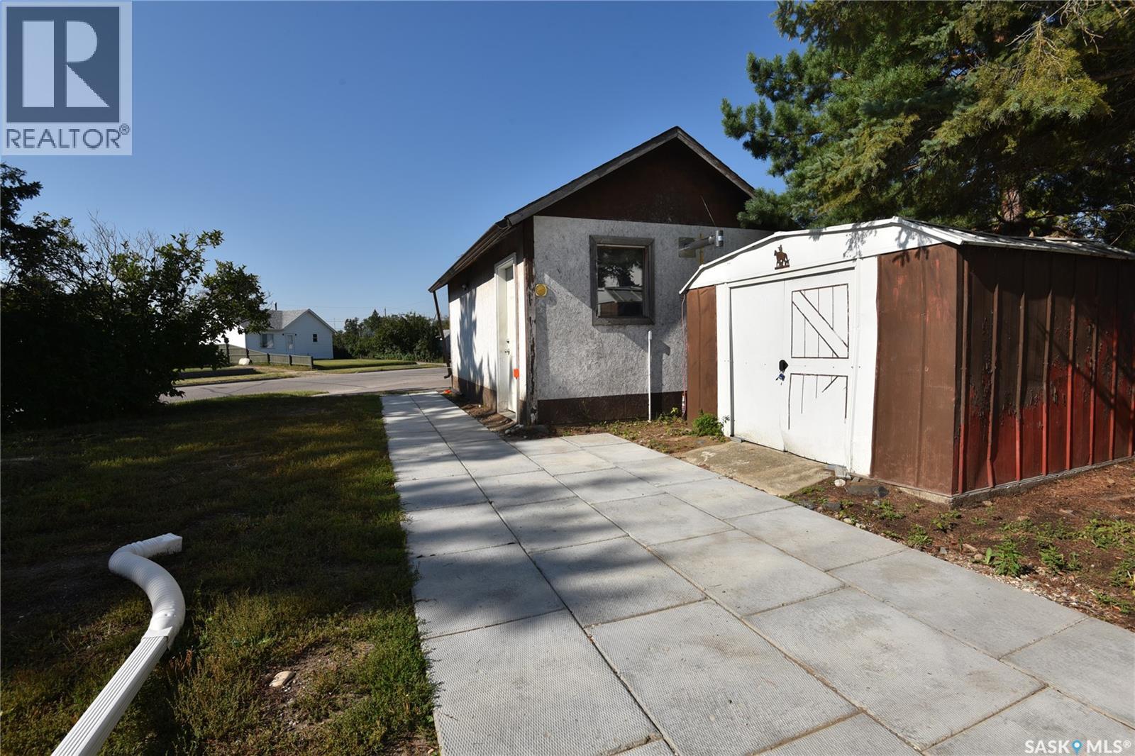 220 5th Street W Property Photo 27