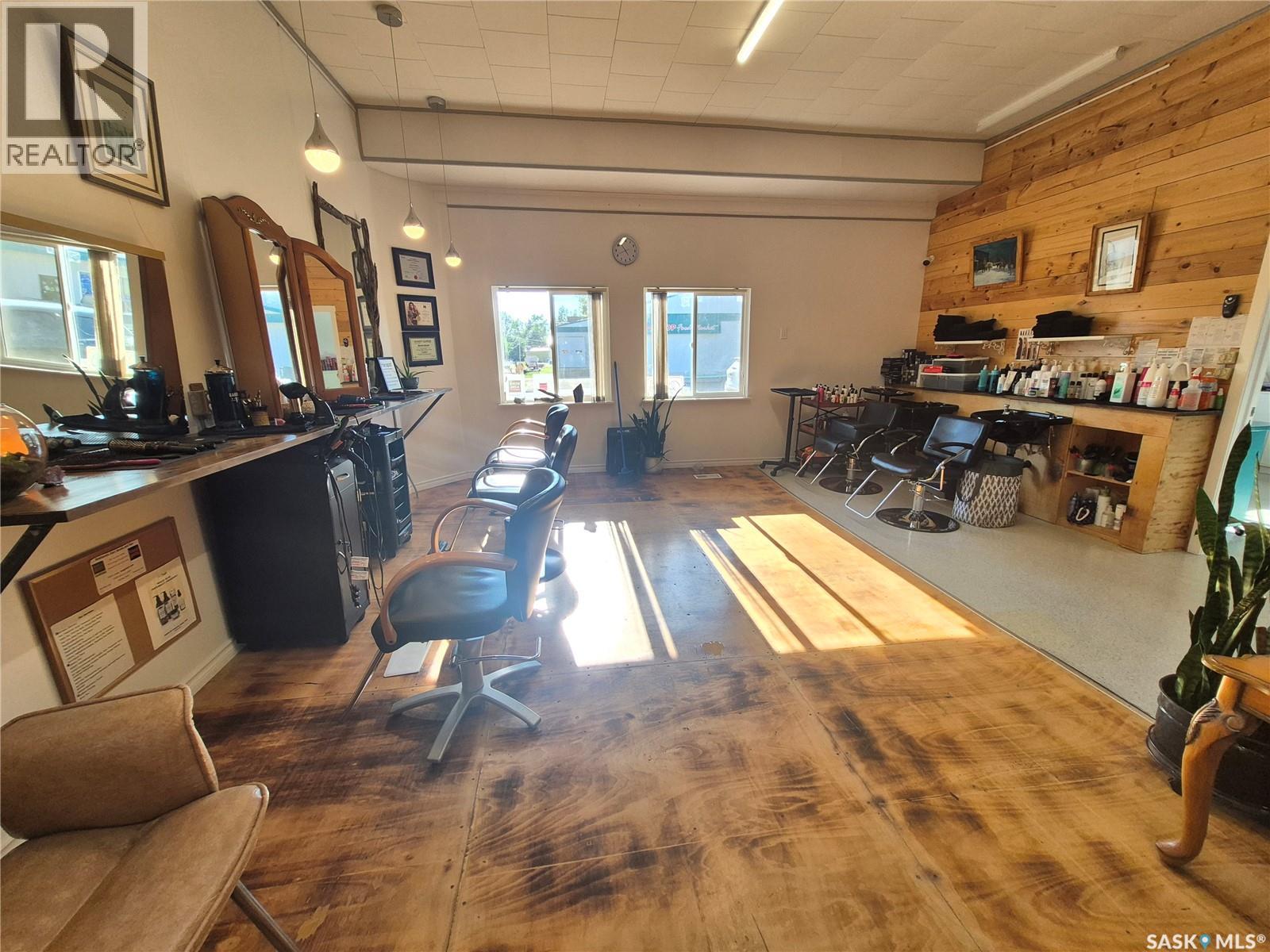 220 Main Street Property Photo 5