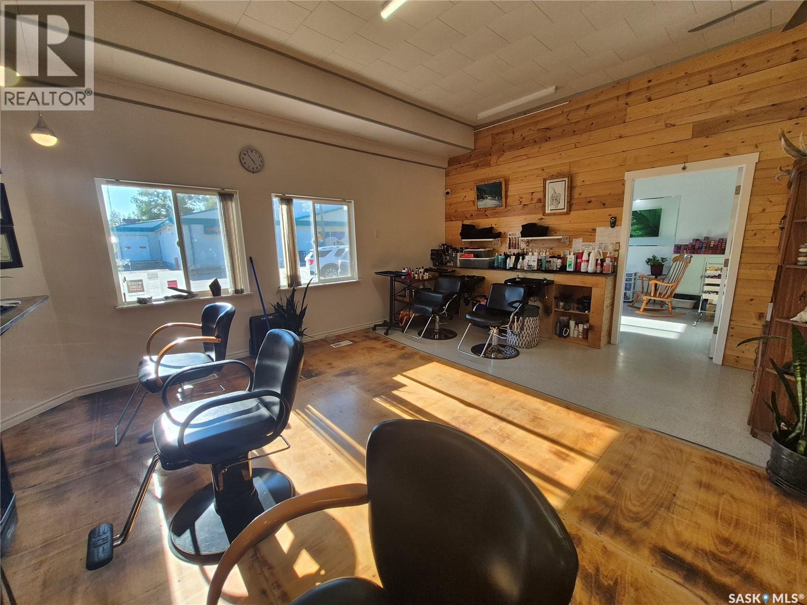 220 Main Street Property Photo 6