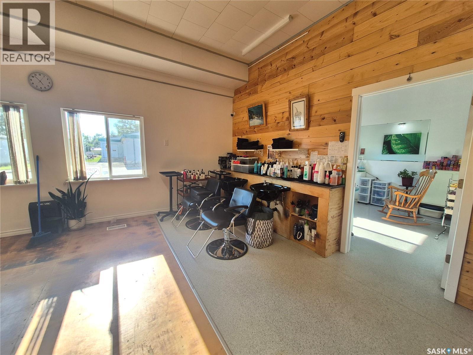 220 Main Street Property Photo 8