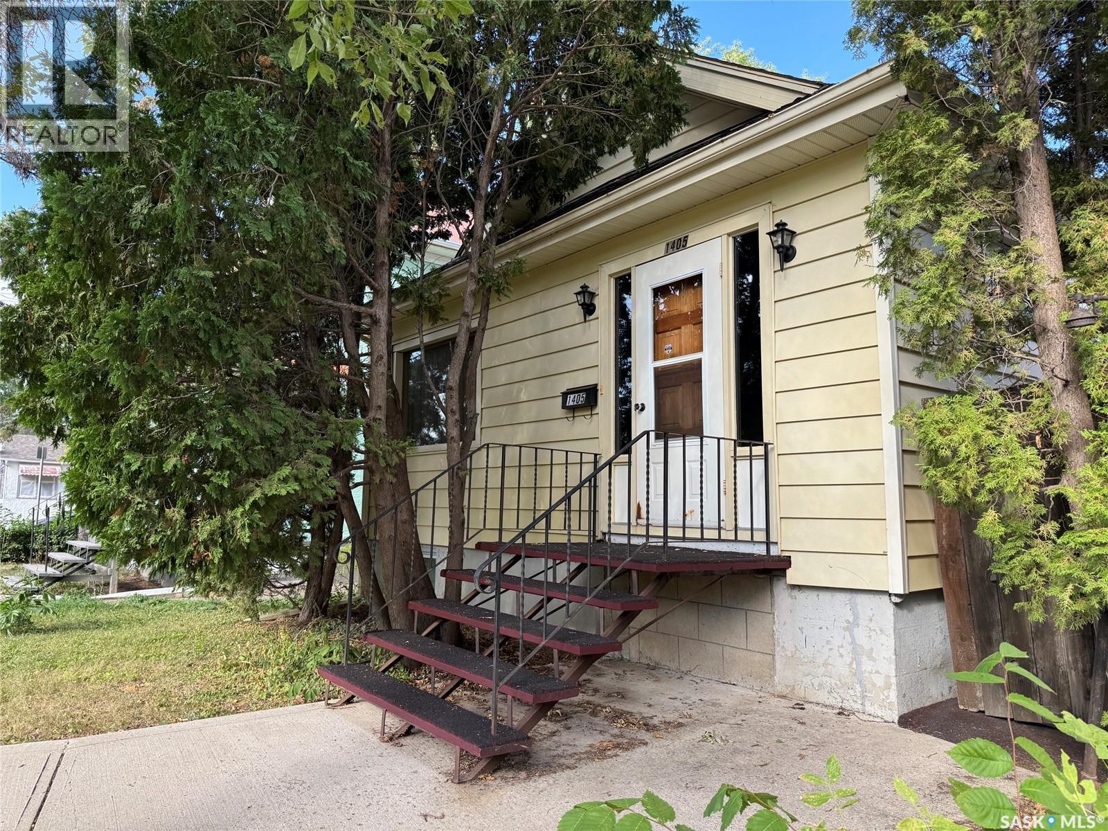 1405 McTavish STREET