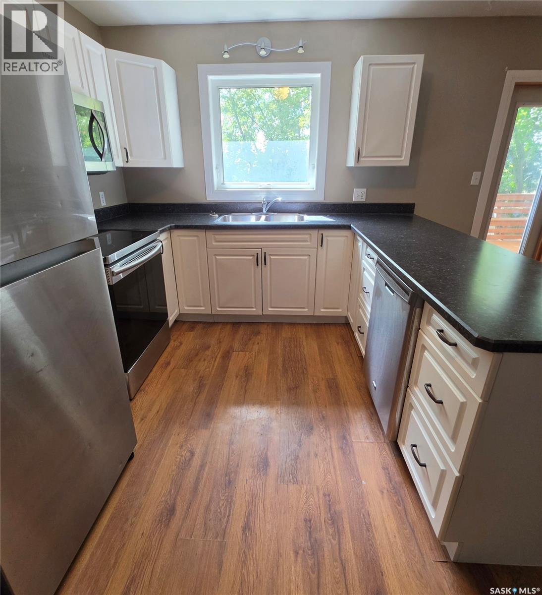 327 1st Avenue Nw Property Photo 6