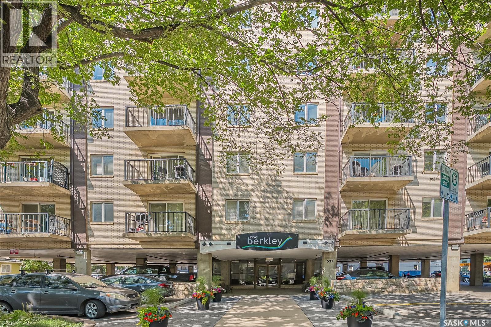 Penthouse B 537 4th Avenue N Property Photo 1