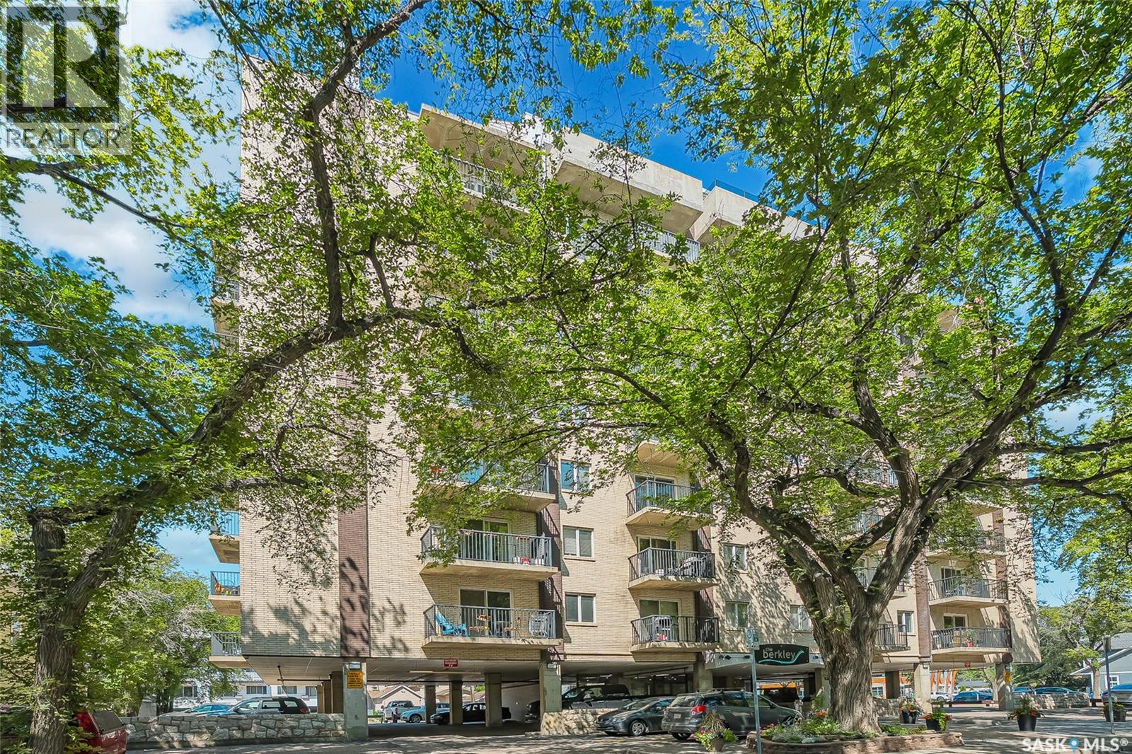 Penthouse B 537 4th Avenue N Property Photo 2
