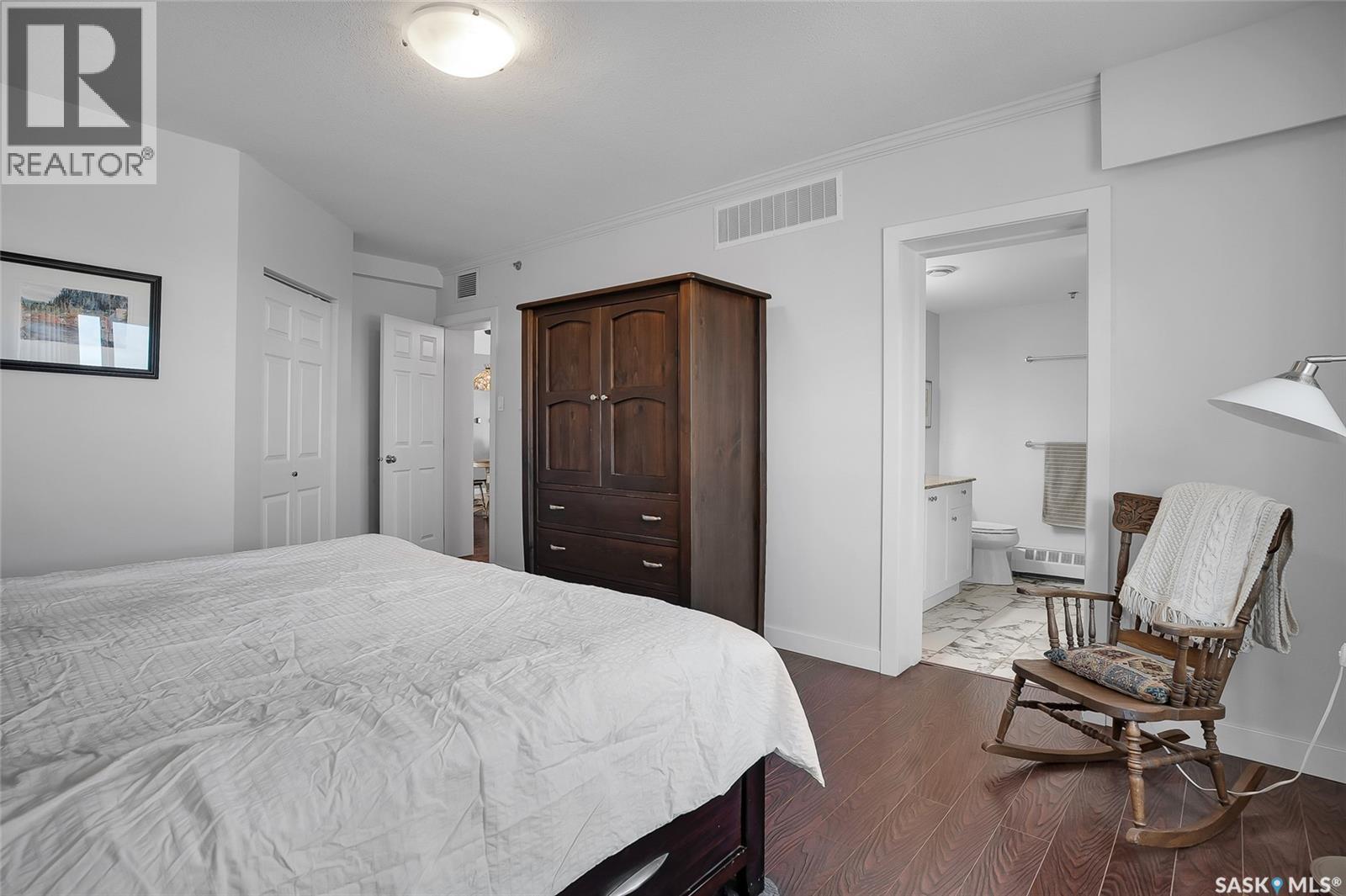 Penthouse B 537 4th Avenue N Property Photo 23