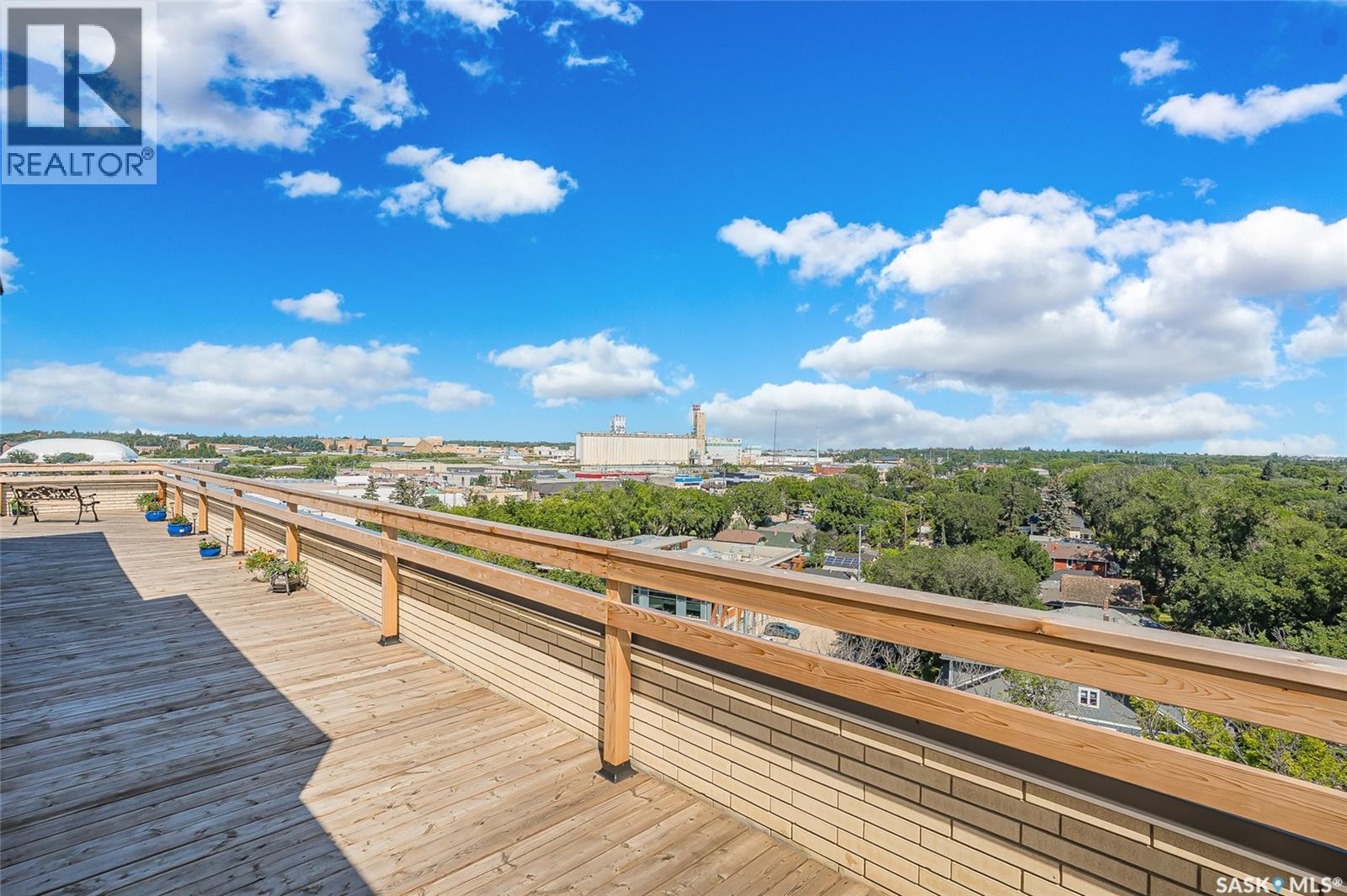 Penthouse B 537 4th Avenue N Property Photo 32