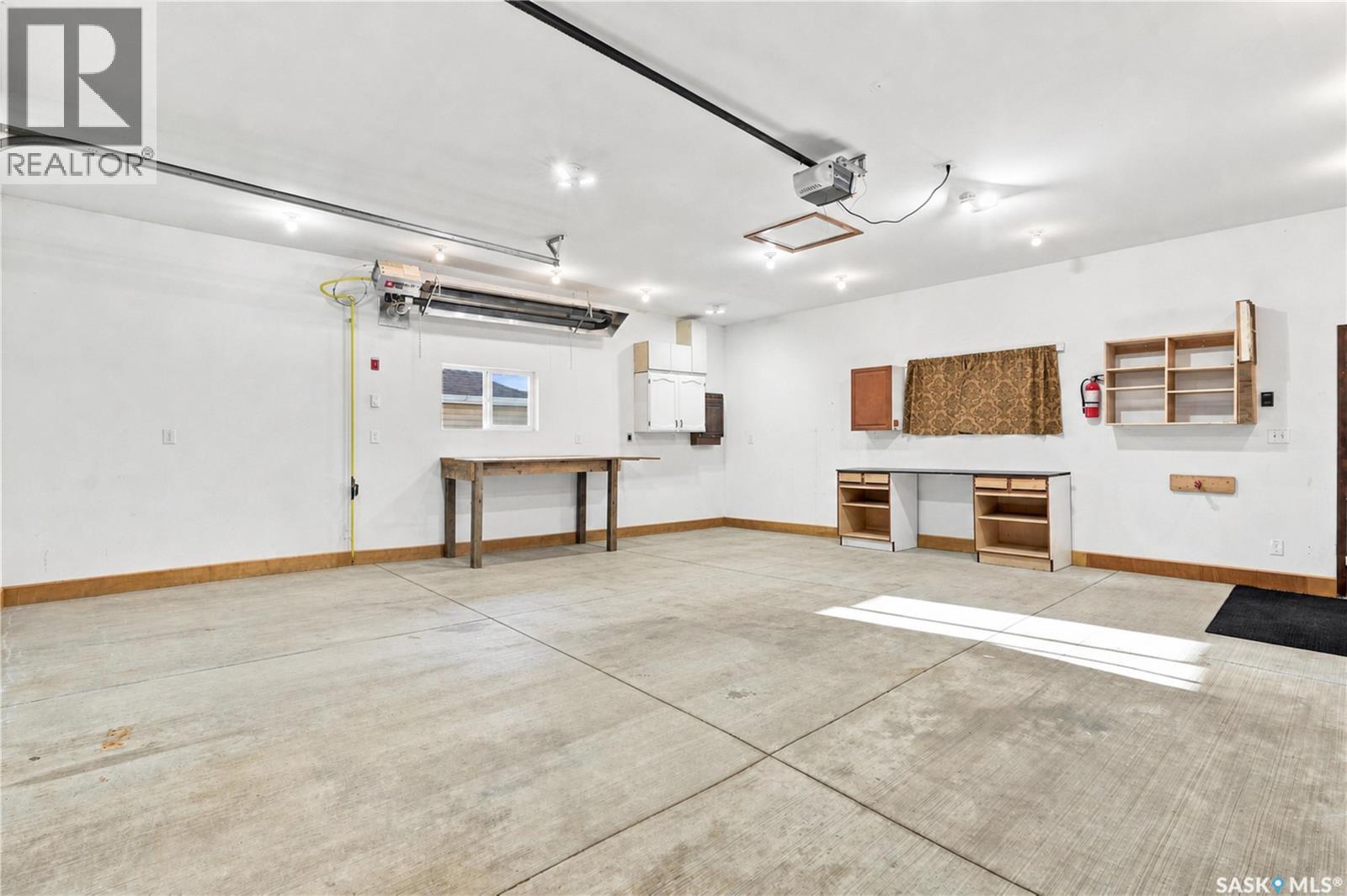 131 112th Street W Property Photo 5