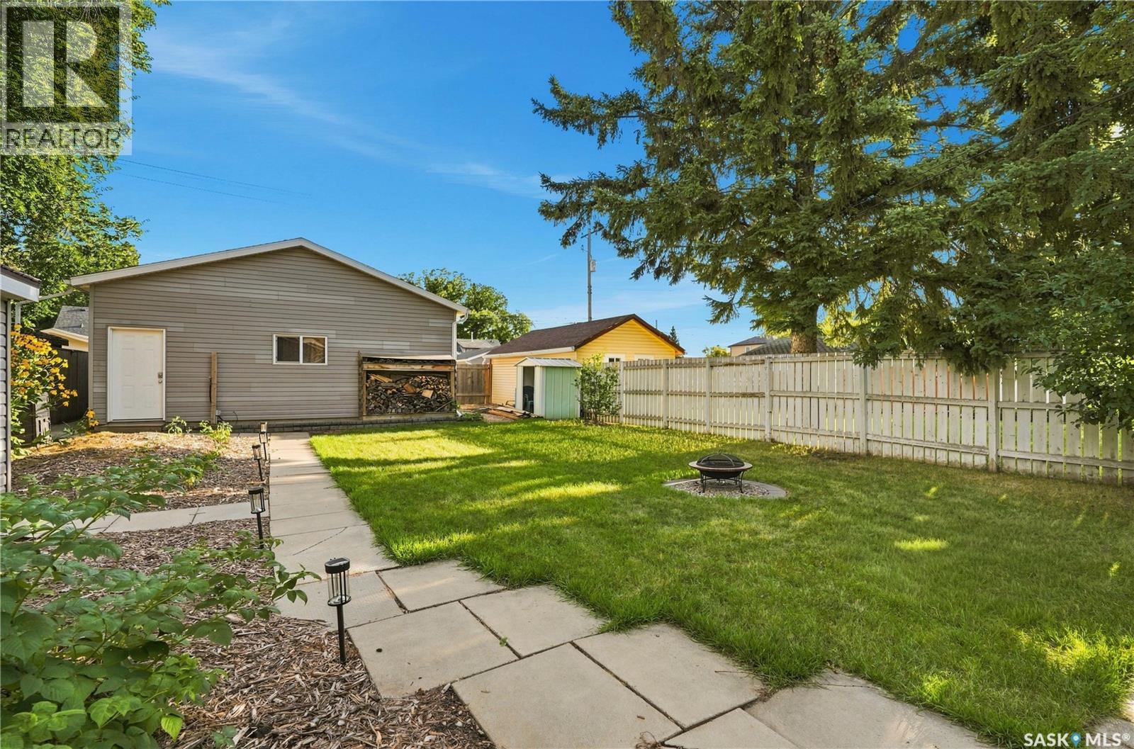 131 112th Street W Property Photo 8