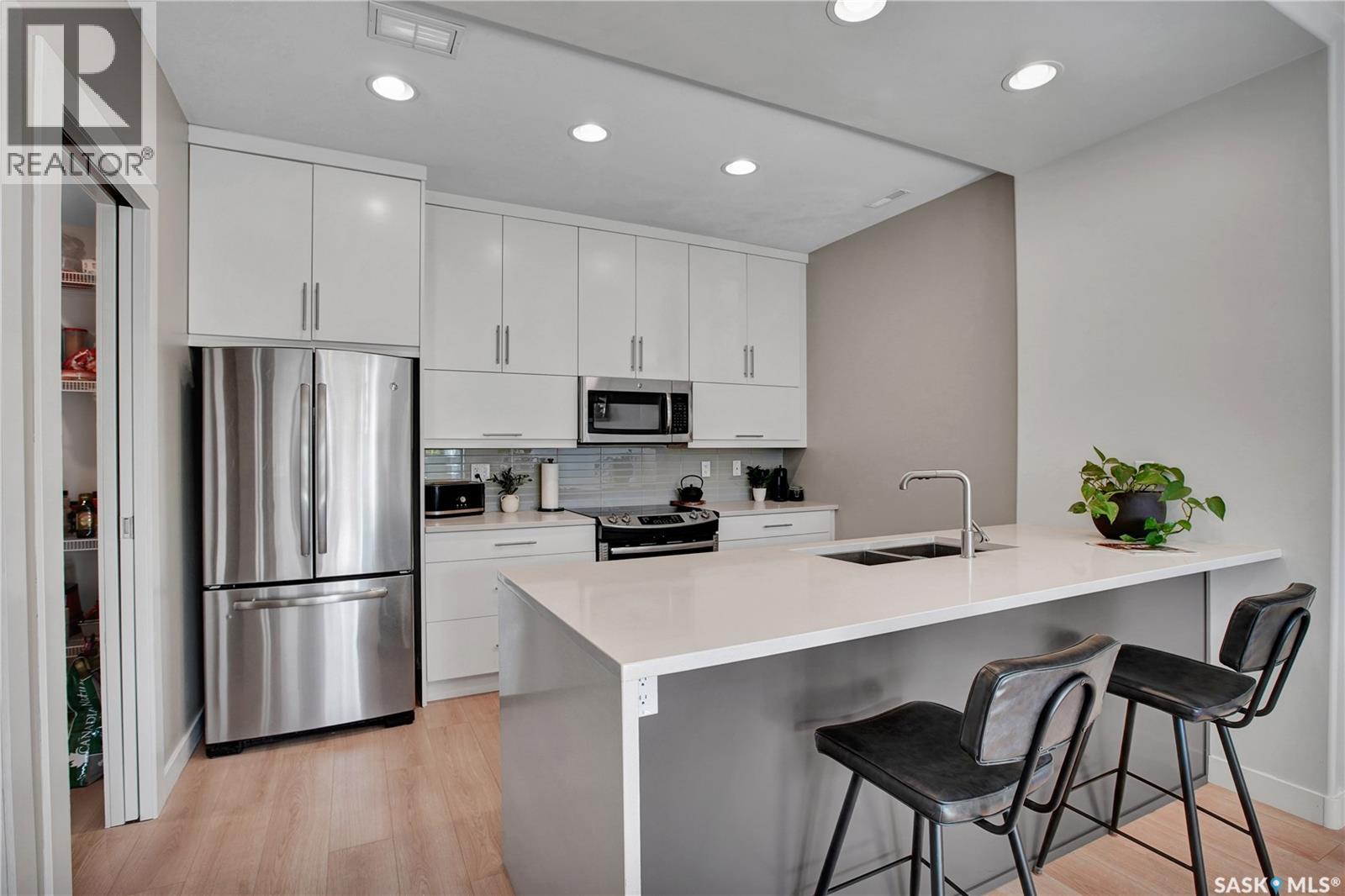 26 103 Willis Crescent Property Photo 9