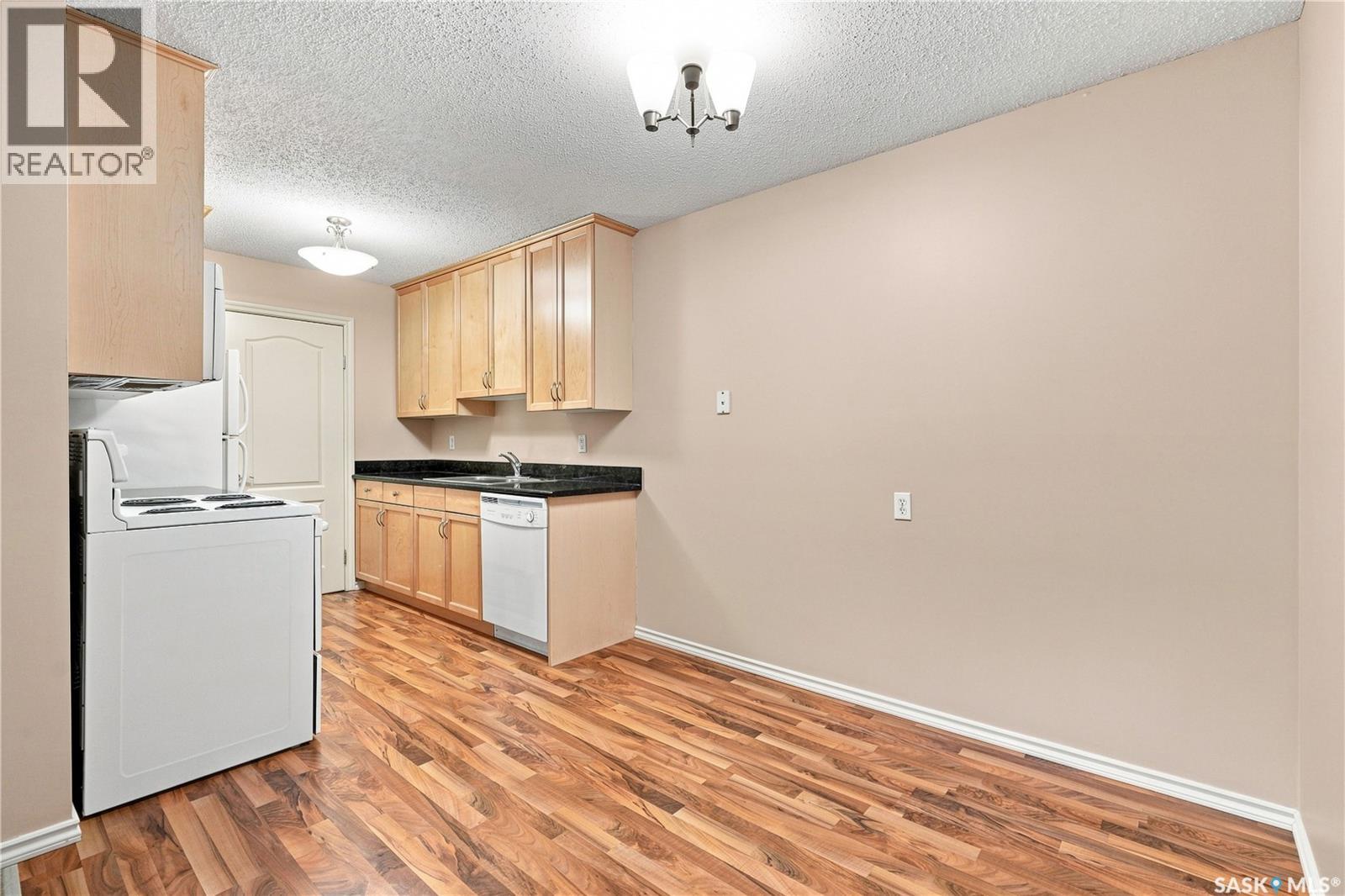 207e 1121 Mckercher Drive Property Photo 9