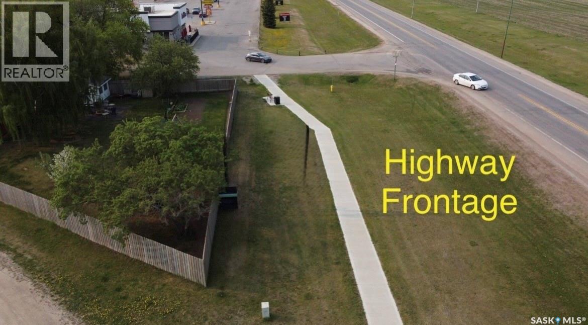1401 35 Highway S Property Photo 3