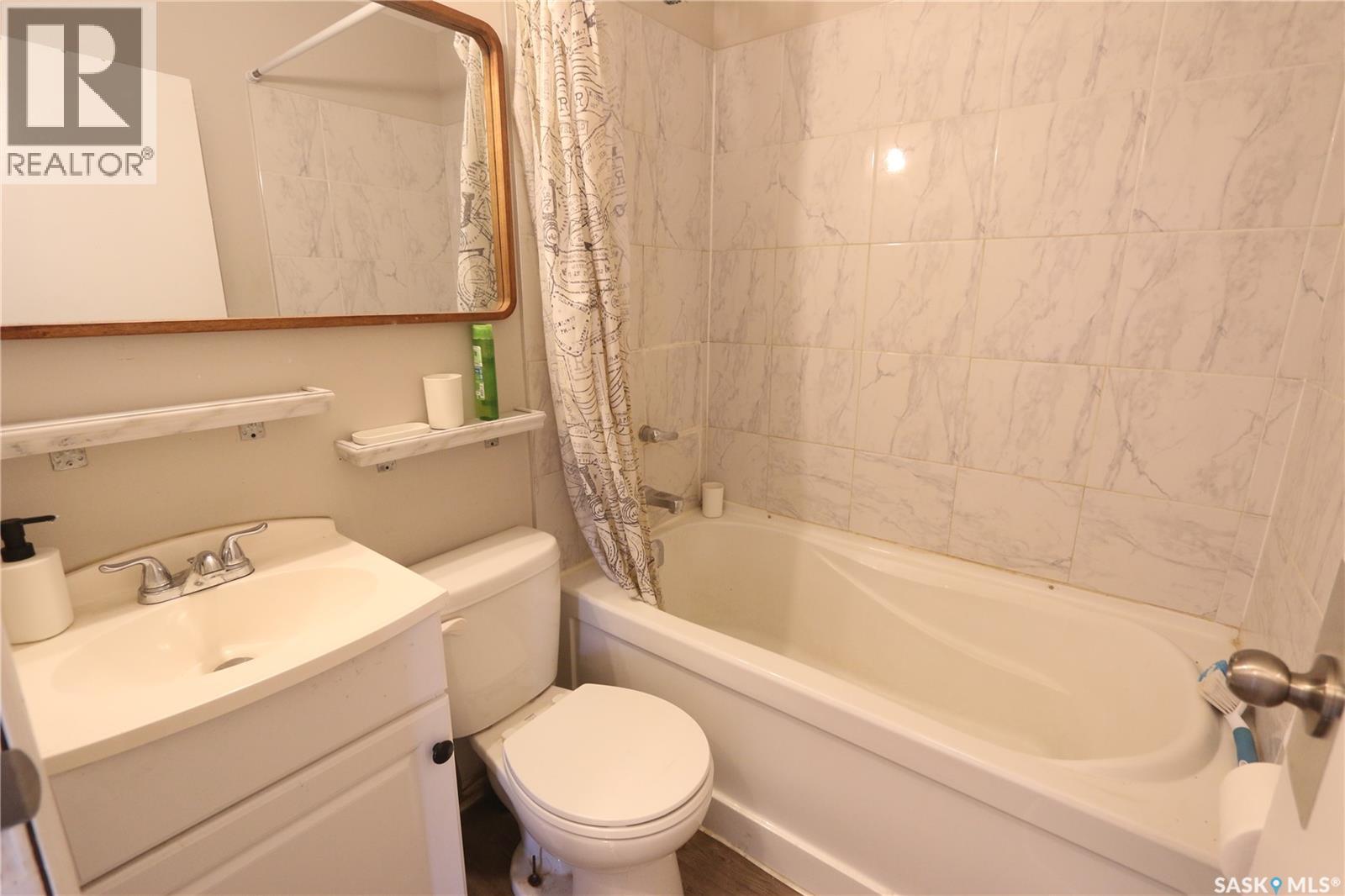 903 Robinson Street Property Photo 13