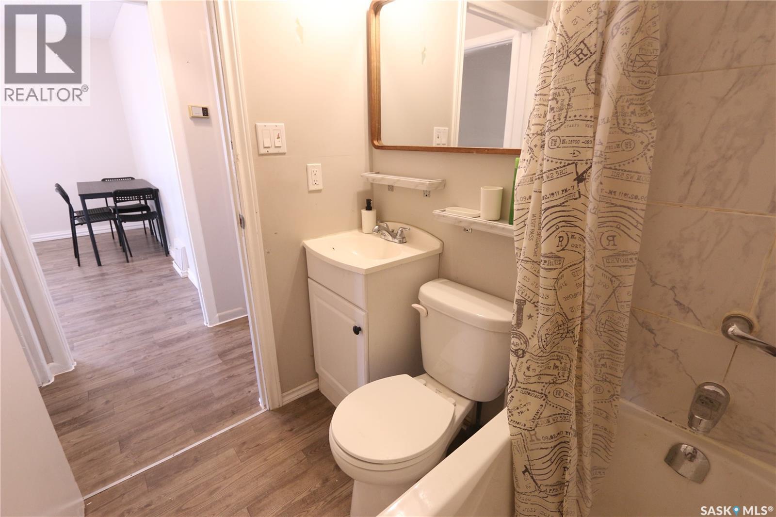 903 Robinson Street Property Photo 14
