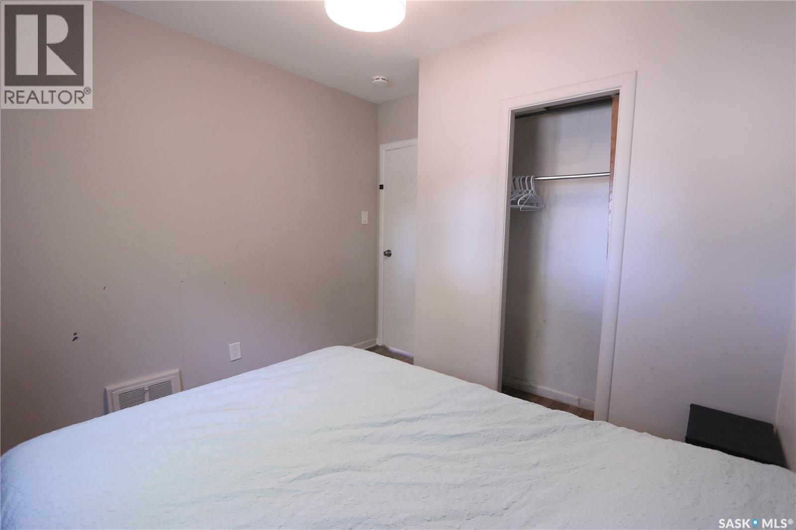 903 Robinson Street Property Photo 22