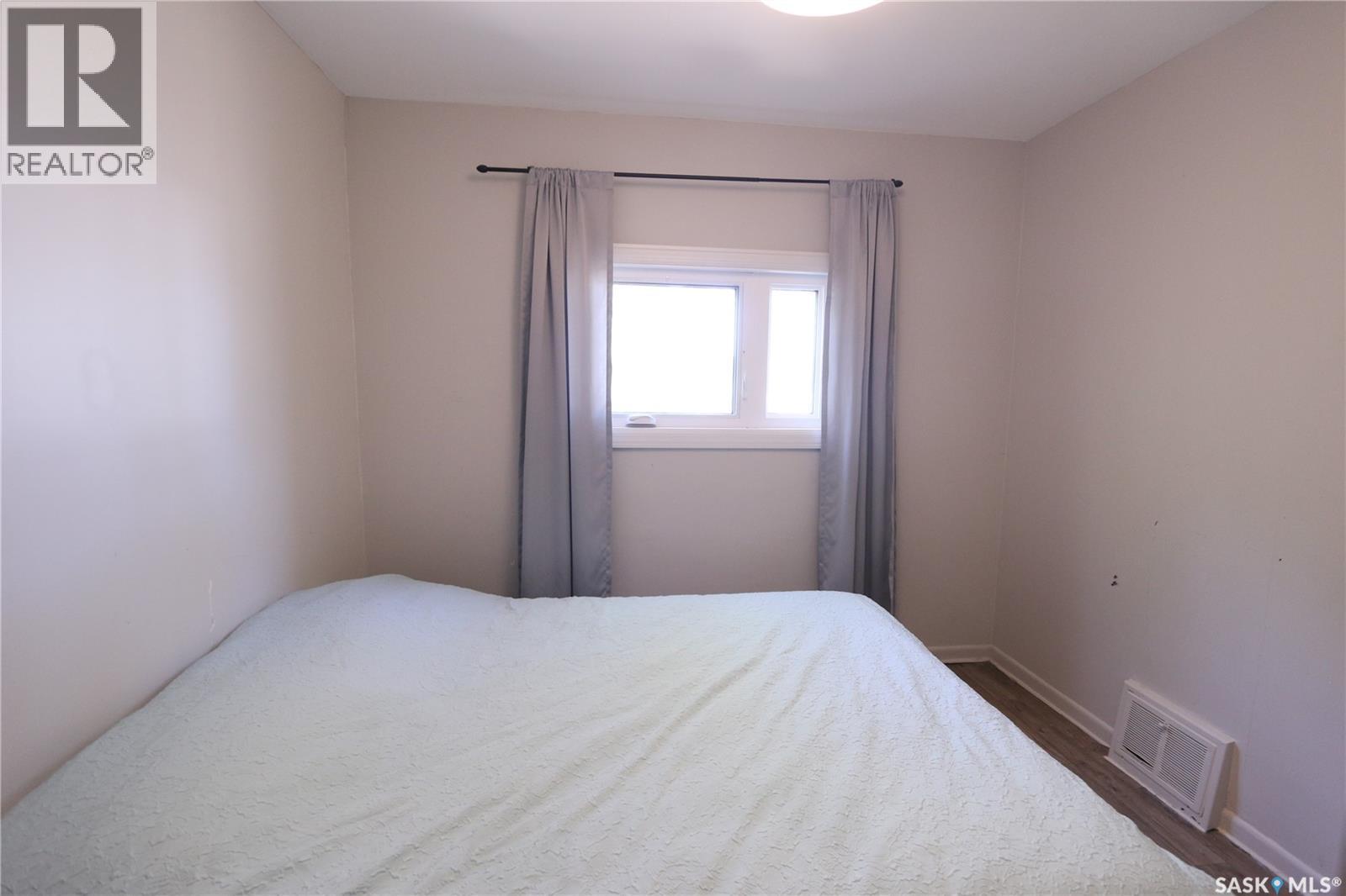 903 Robinson Street Property Photo 23