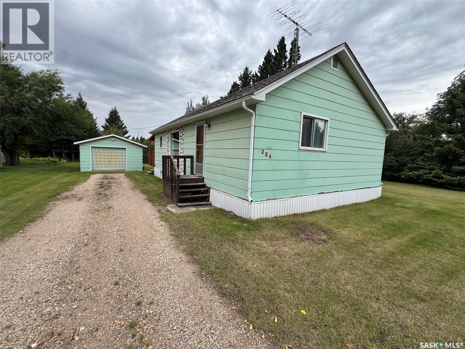224 2nd Avenue Property Photo 1