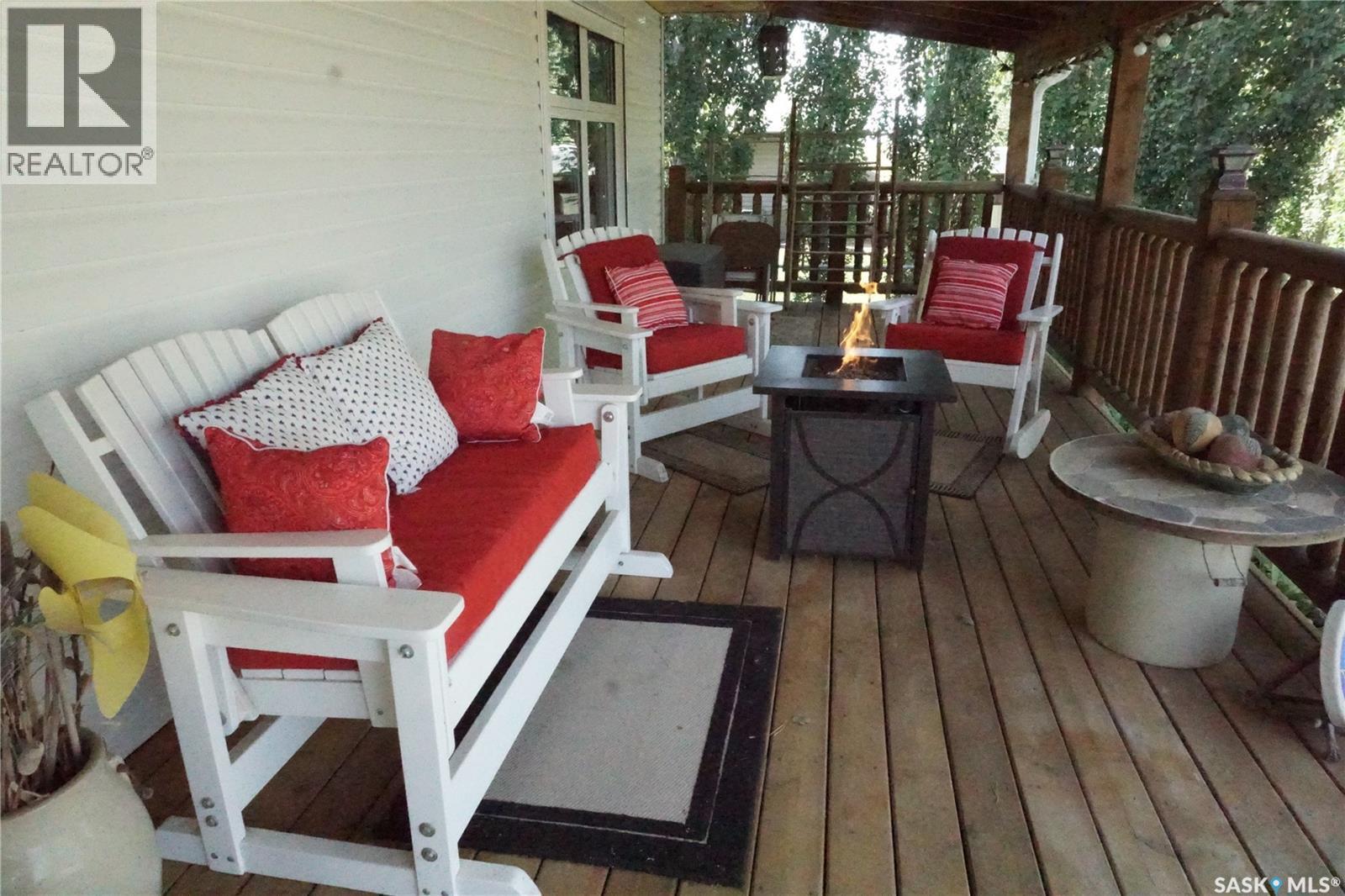 406 2nd Avenue W Property Photo 2