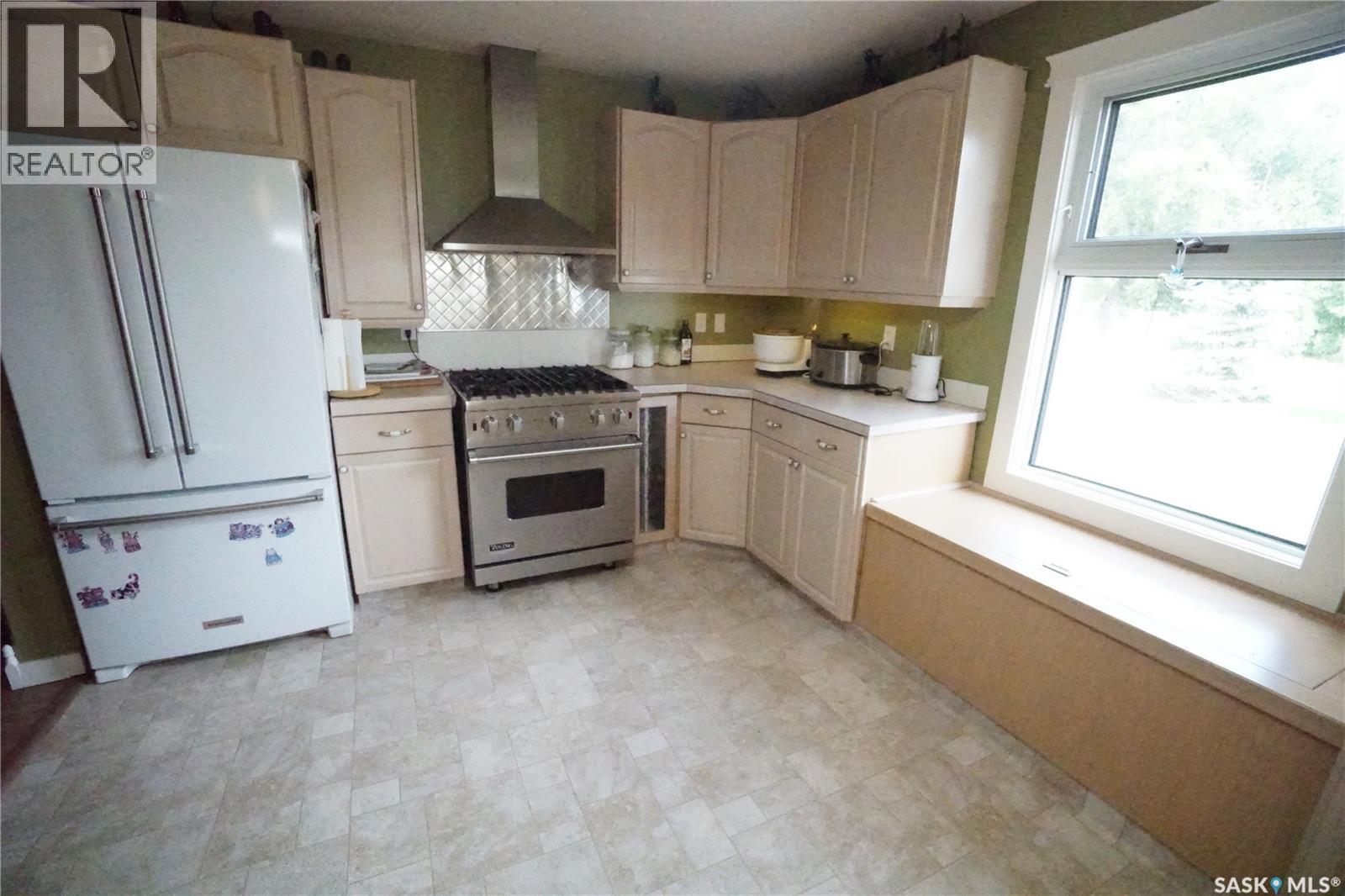 406 2nd Avenue W Property Photo 7