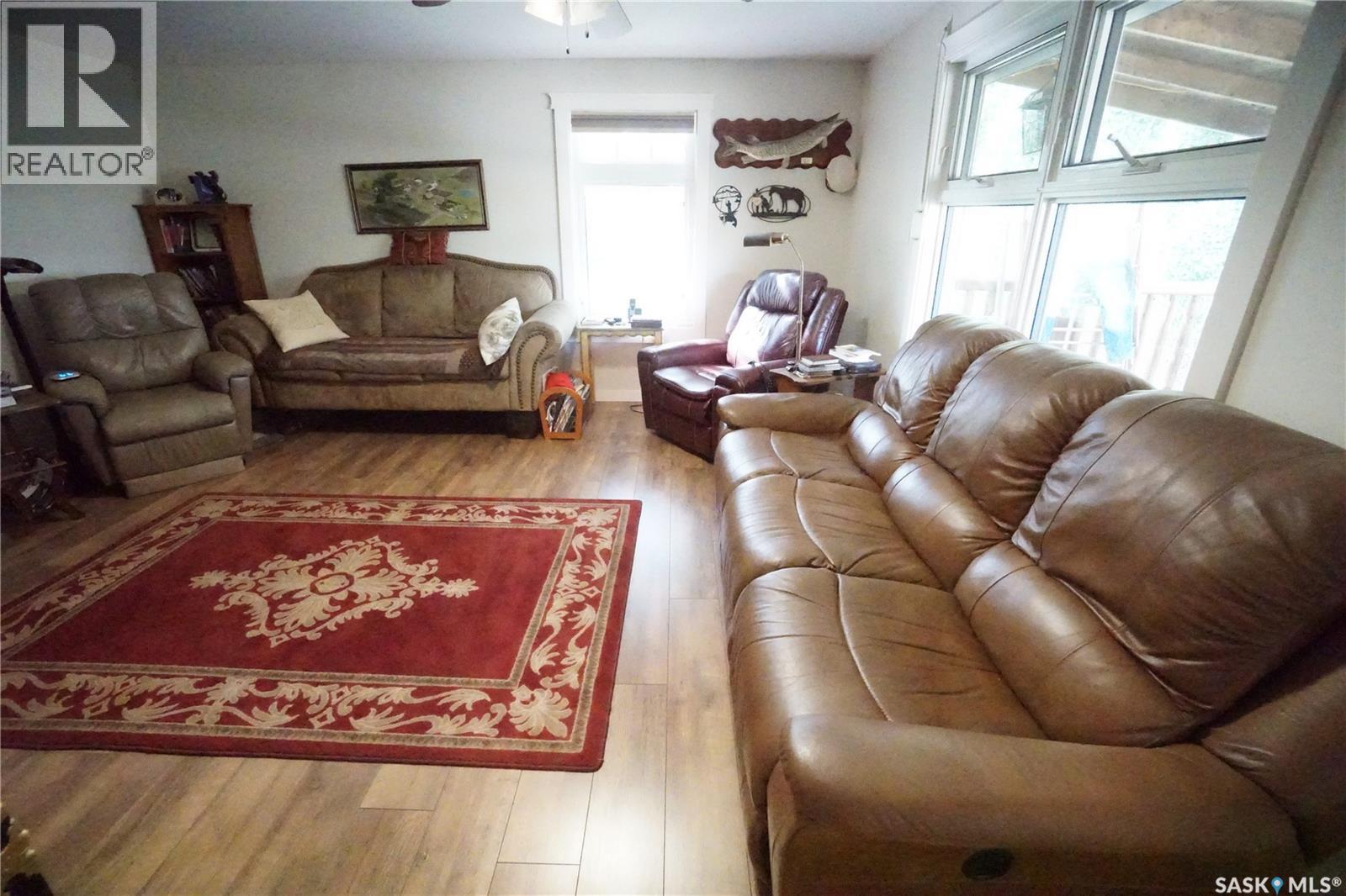 406 2nd Avenue W Property Photo 17
