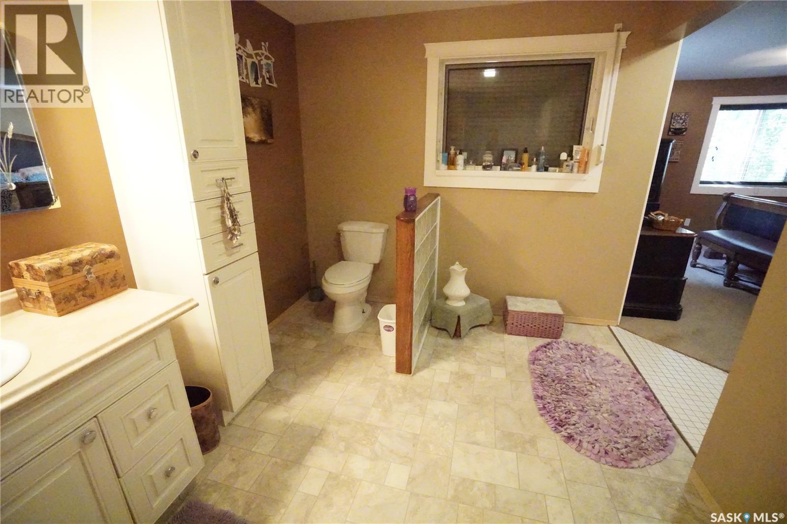 406 2nd Avenue W Property Photo 27