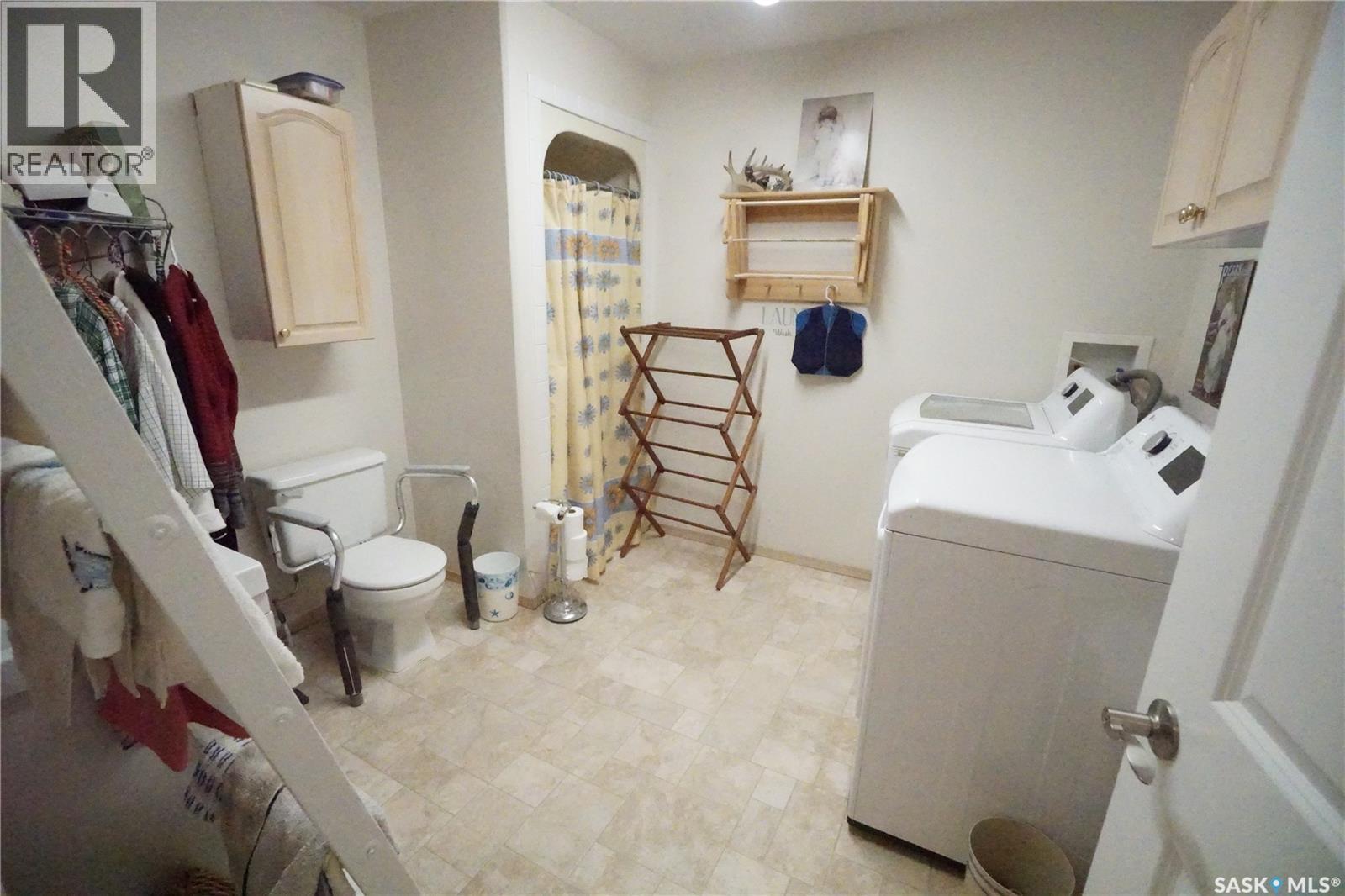 406 2nd Avenue W Property Photo 40