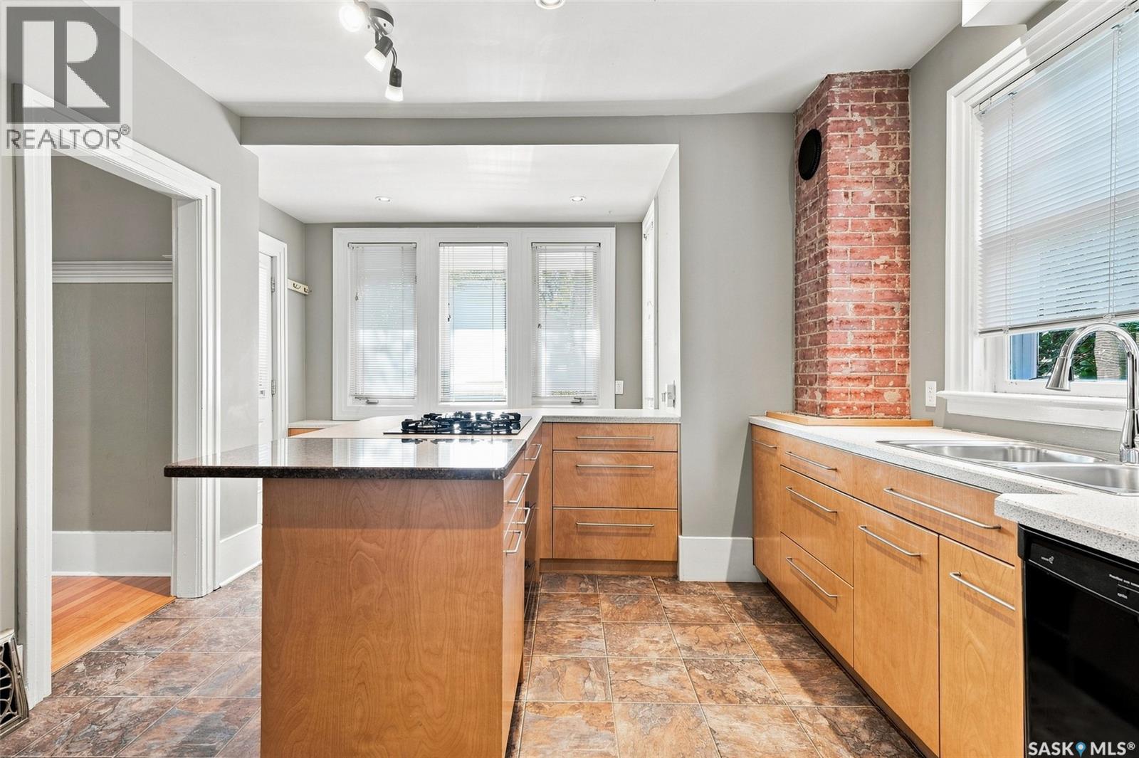 234 10th Street E Property Photo 12