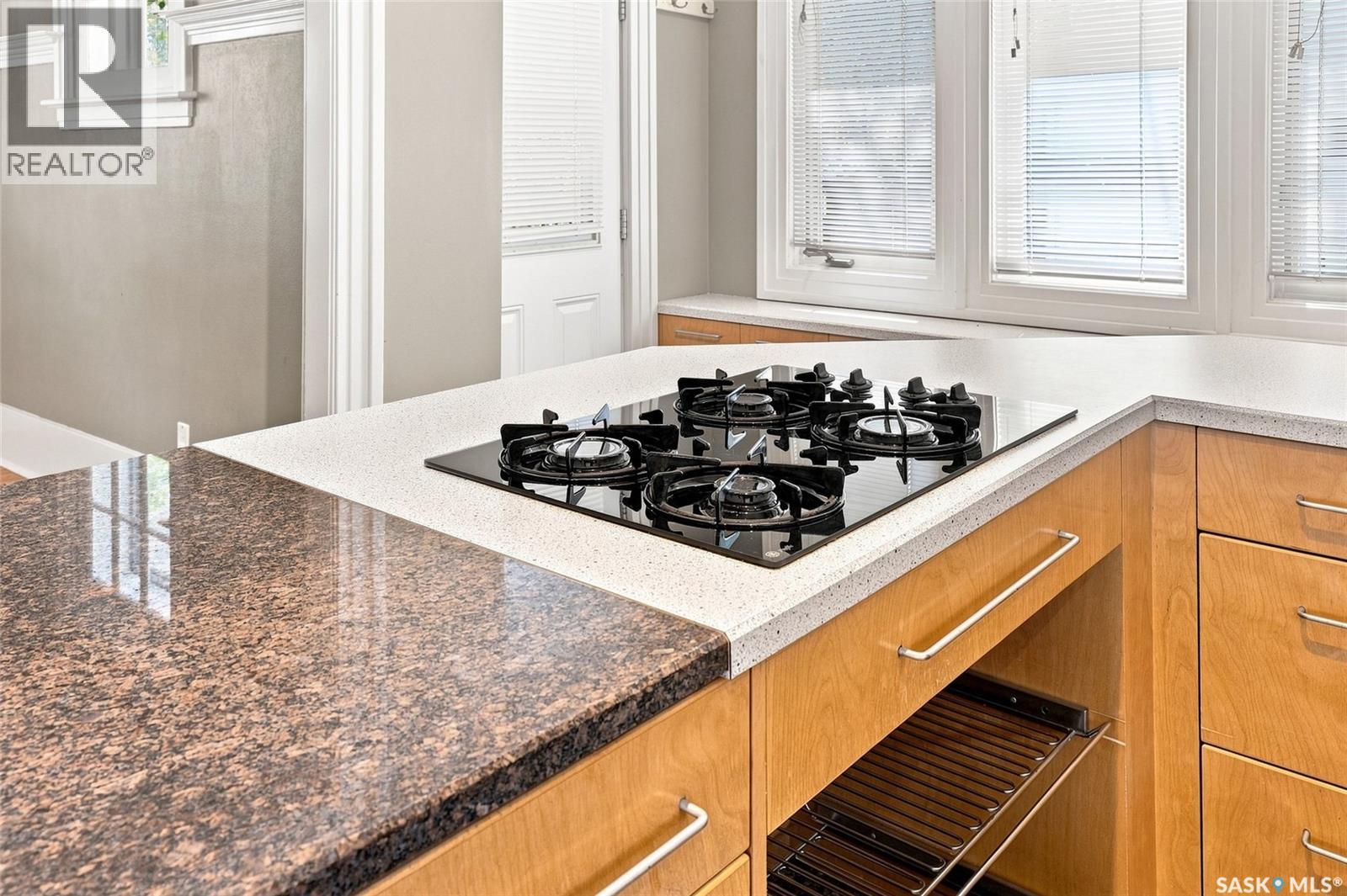 234 10th Street E Property Photo 14