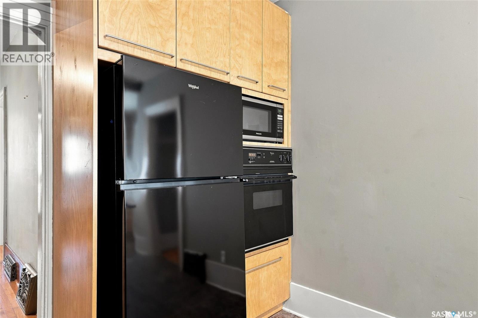 234 10th Street E Property Photo 15