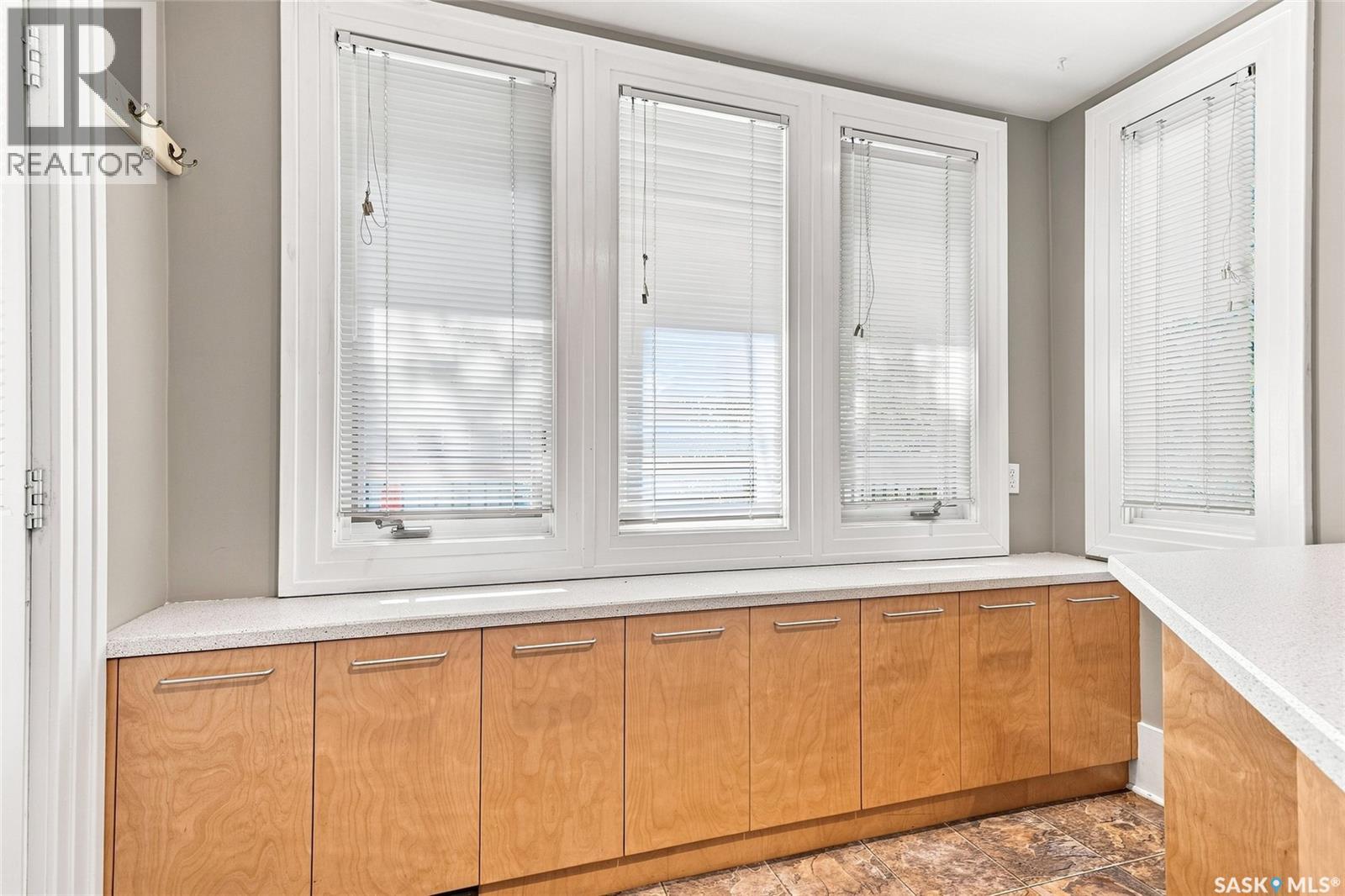 234 10th Street E Property Photo 16