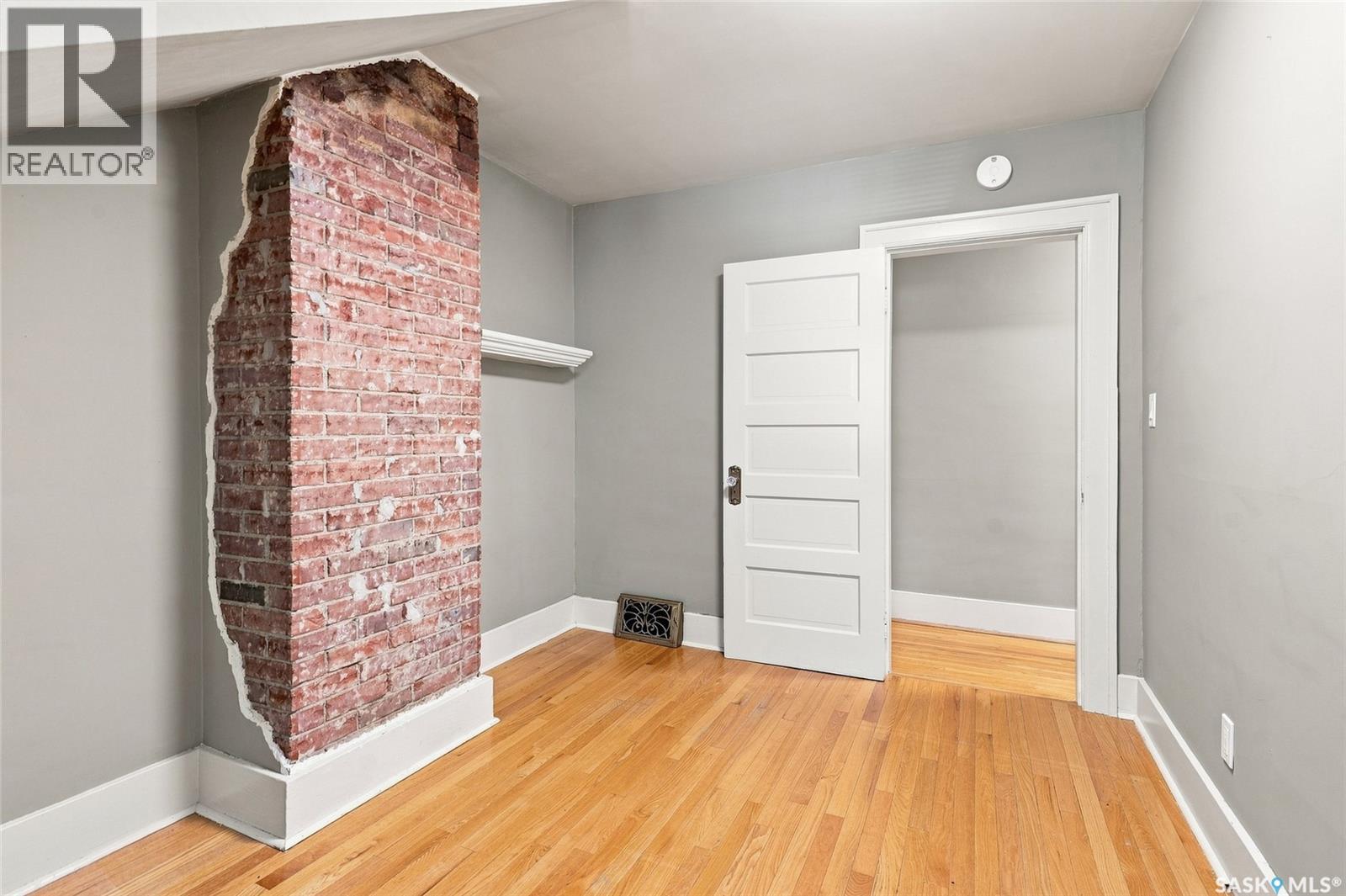234 10th Street E Property Photo 23