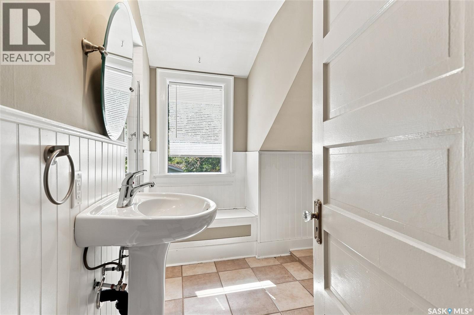 234 10th Street E Property Photo 24