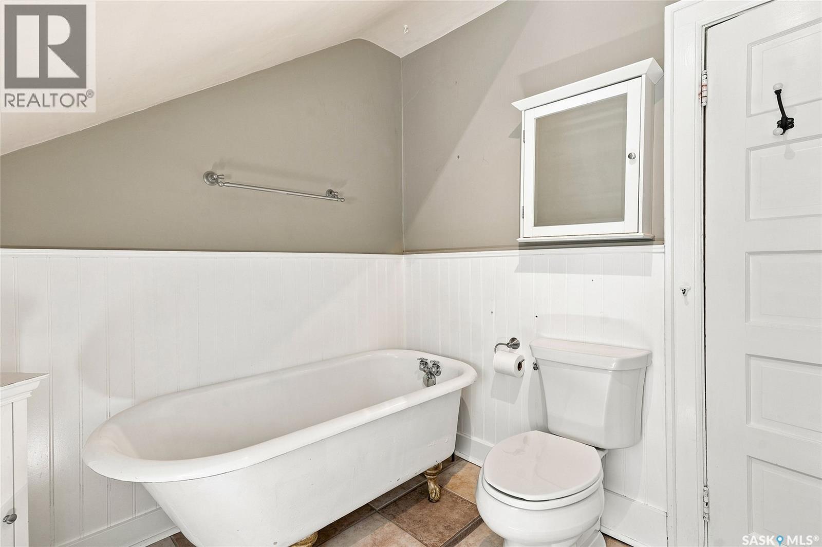 234 10th Street E Property Photo 25