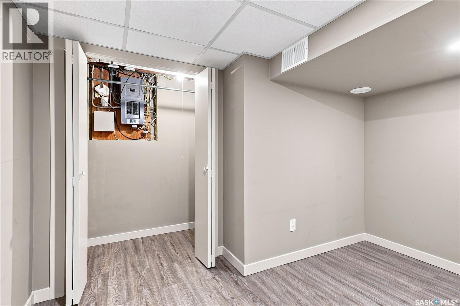 234 10th Street E Property Photo 31