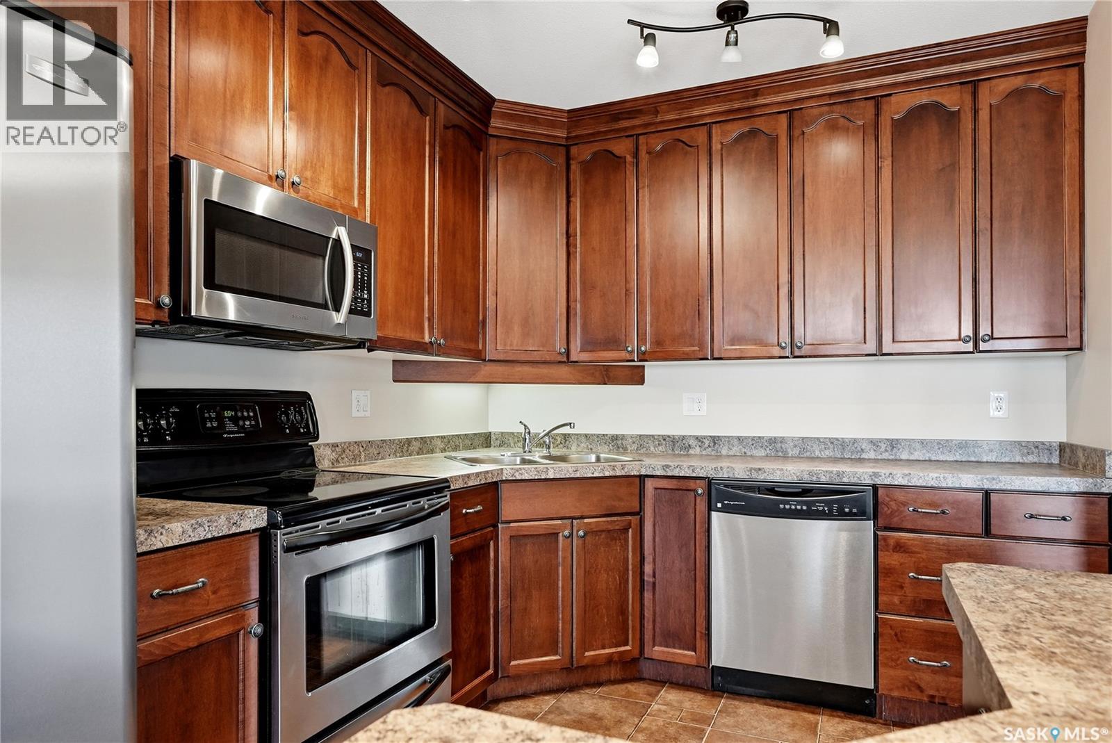 1403 902 Spadina Crescent E Property Photo 8